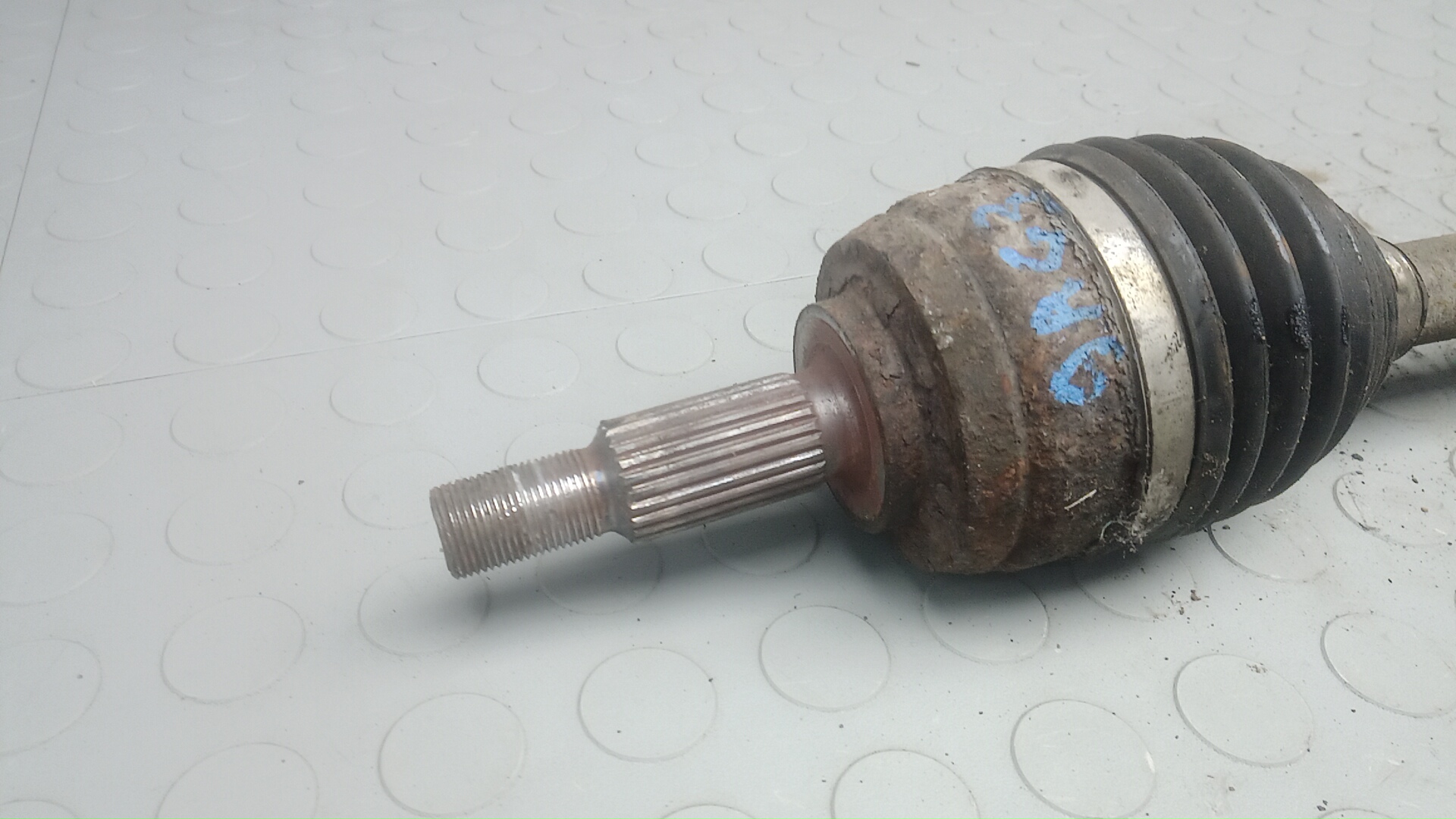 Полуось передняя правая