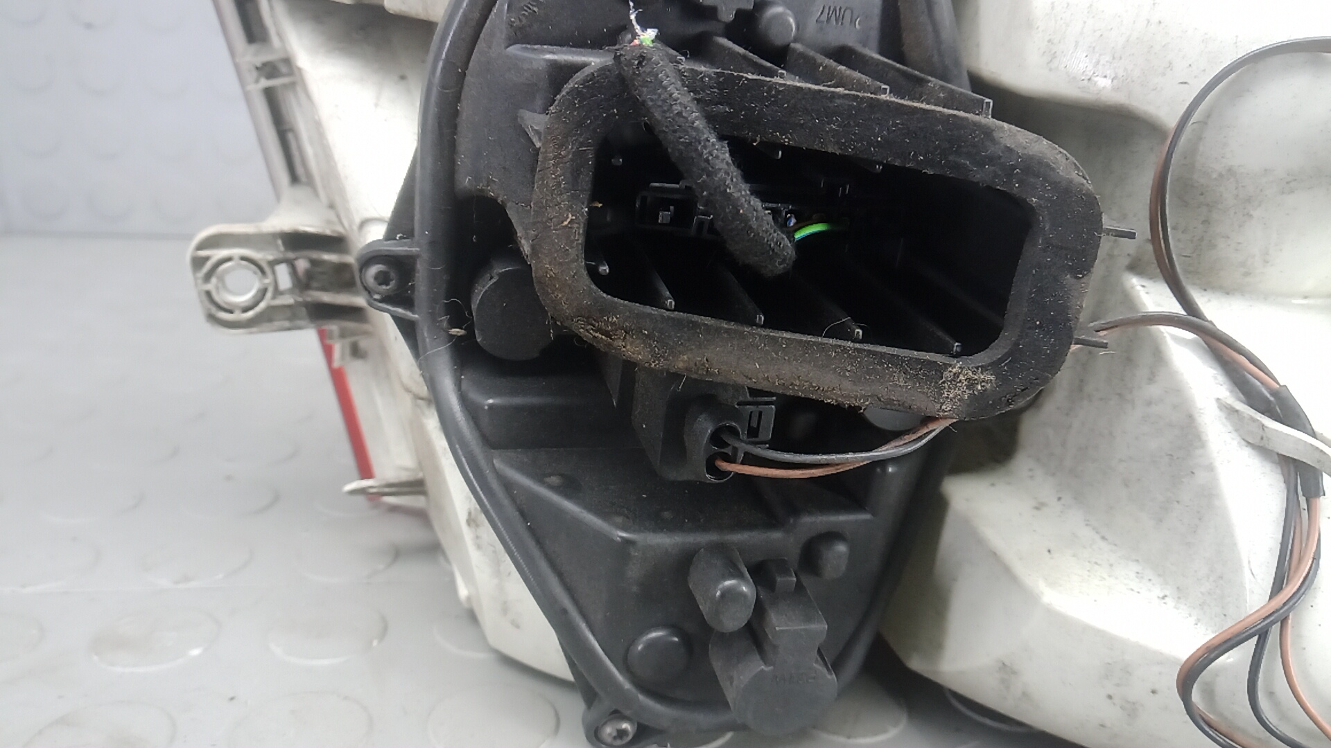 Фонарь задний правый