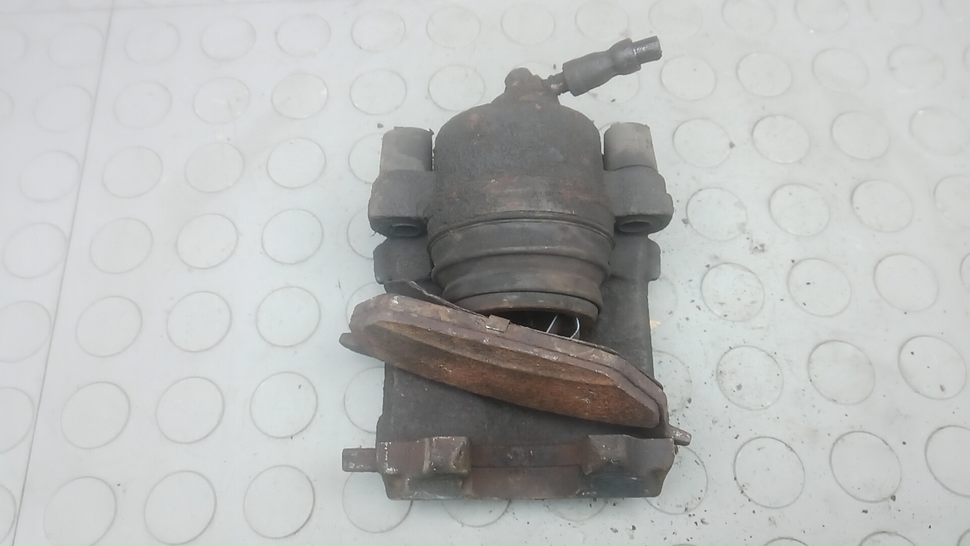 Суппорт передний правый