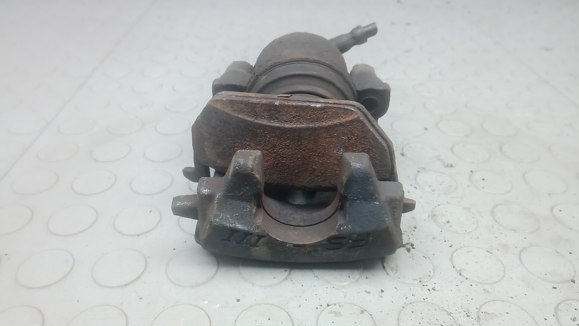 Суппорт передний правый