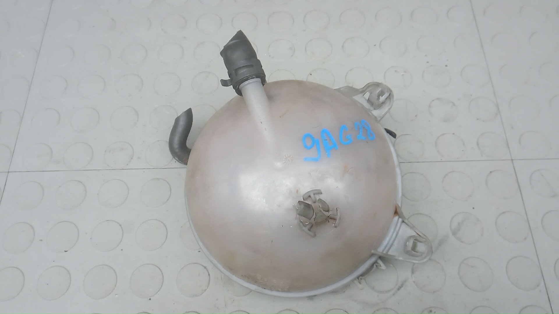 Бачок расширительный