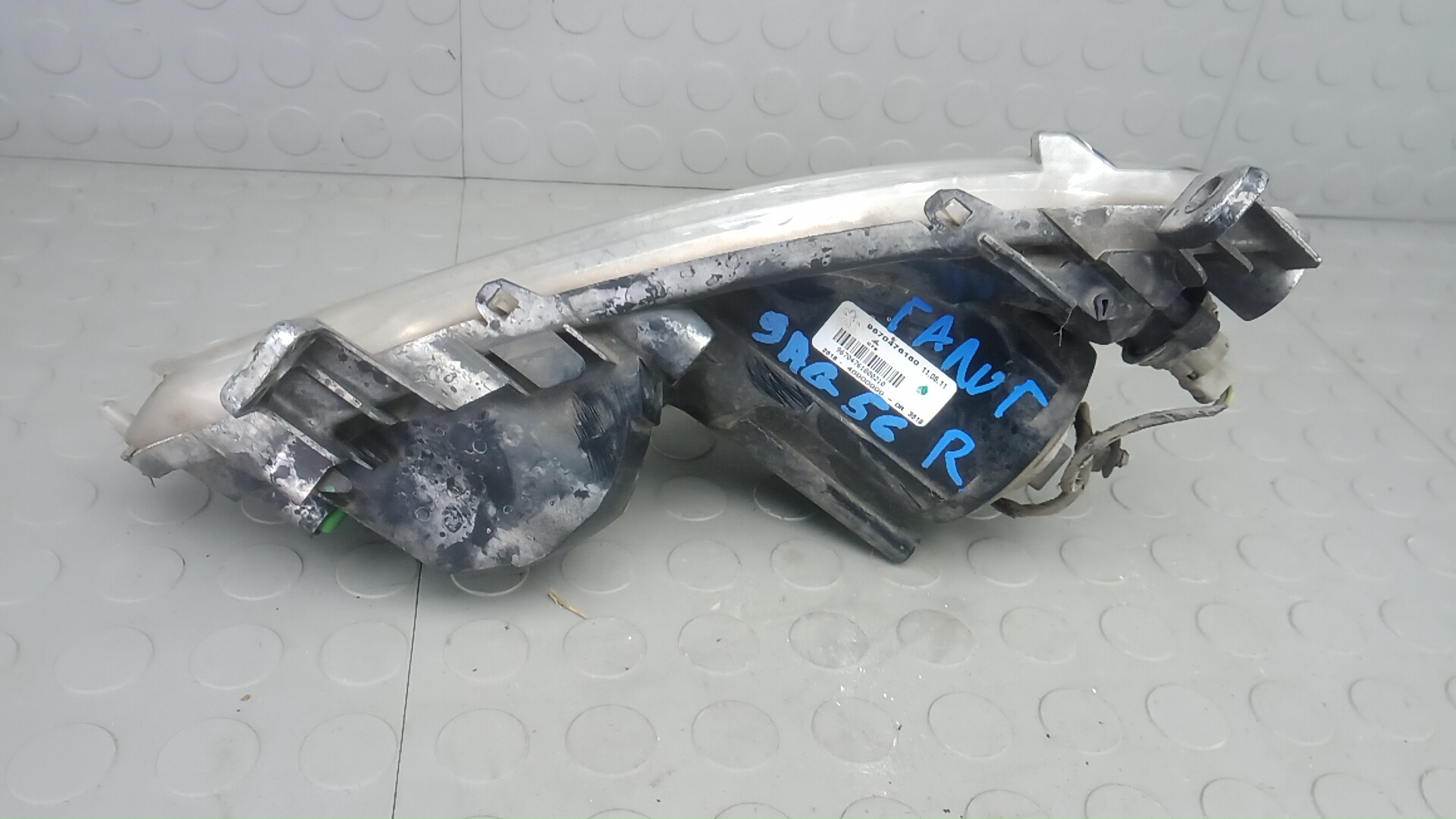 Фара правая