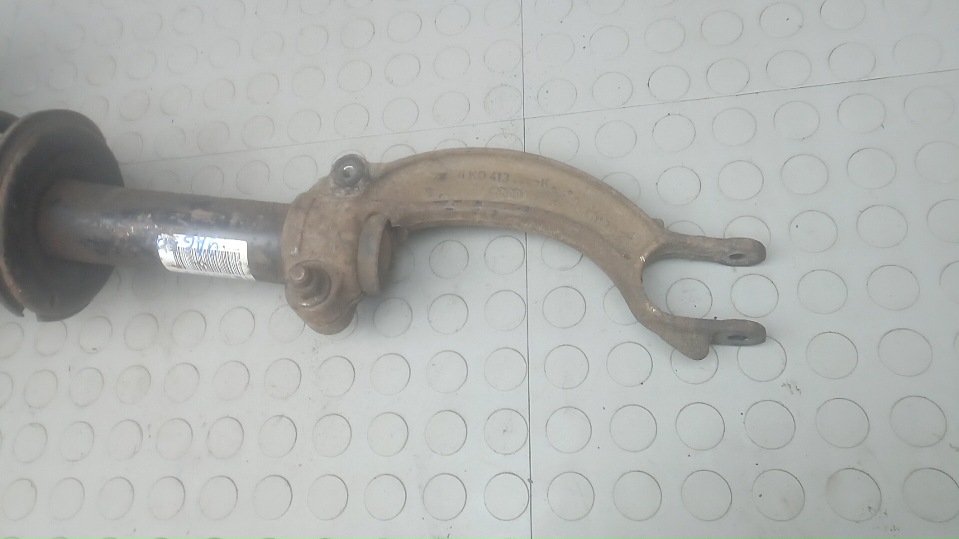 Амортизатор передний левый