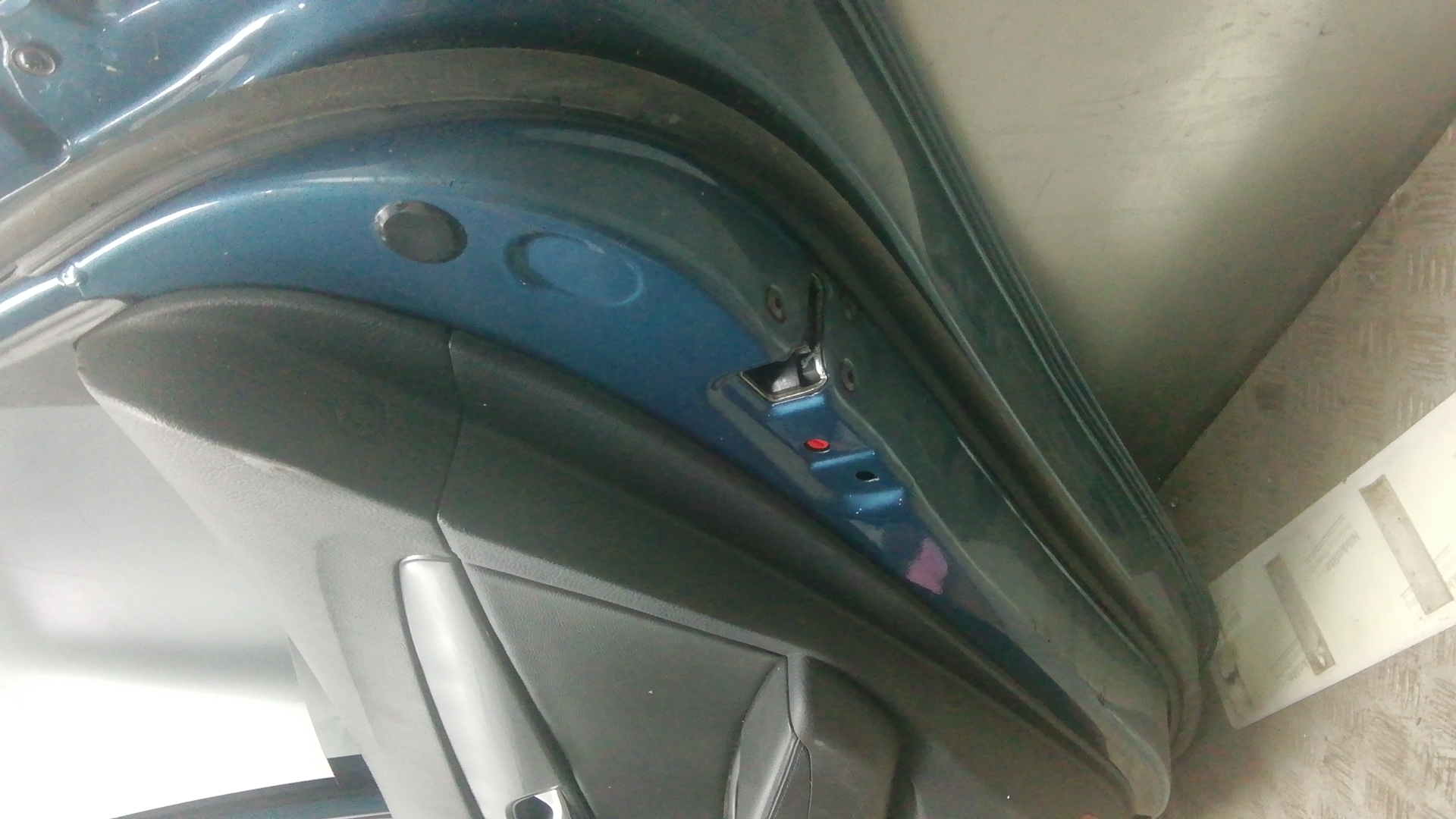 Дверь задняя правая