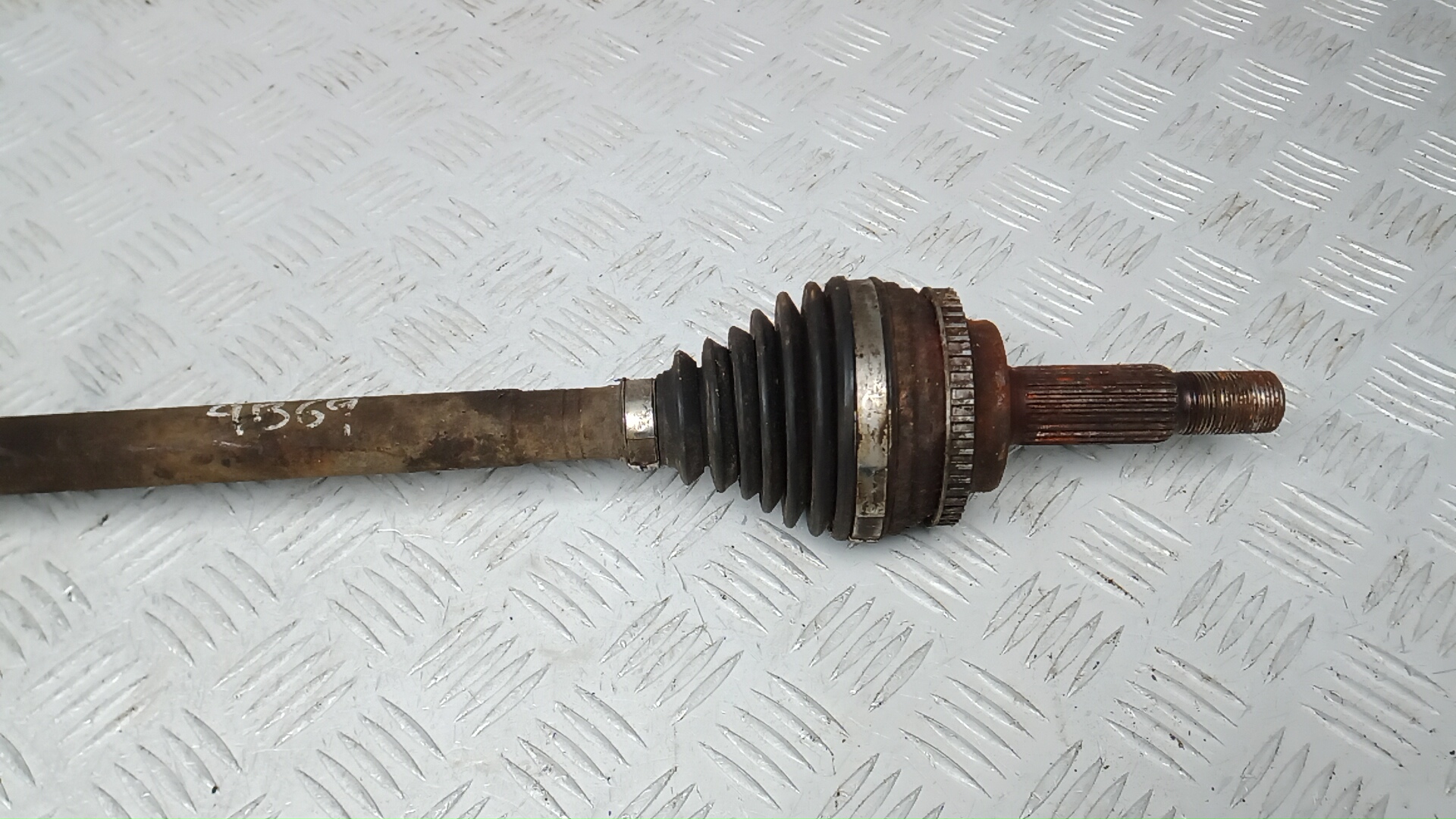 Полуось передняя правая