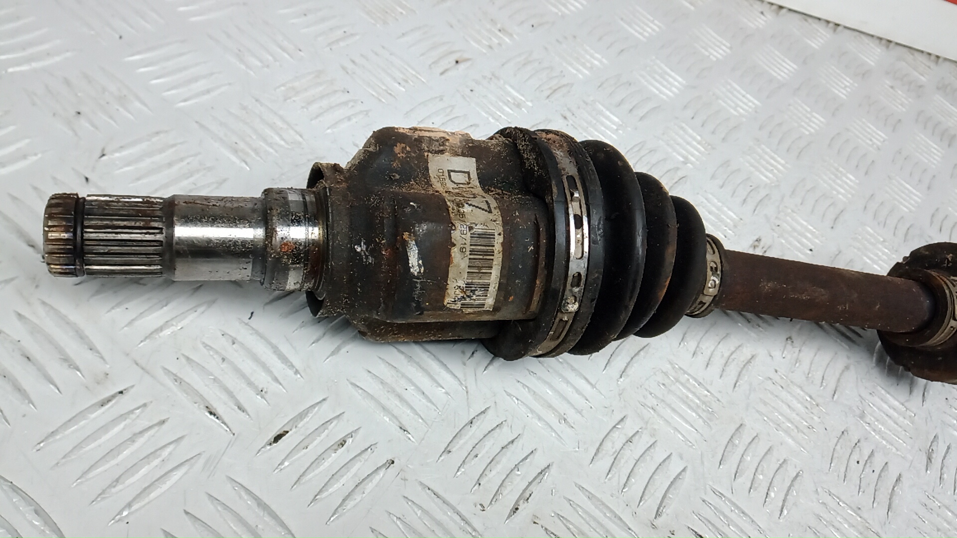 Полуось передняя правая