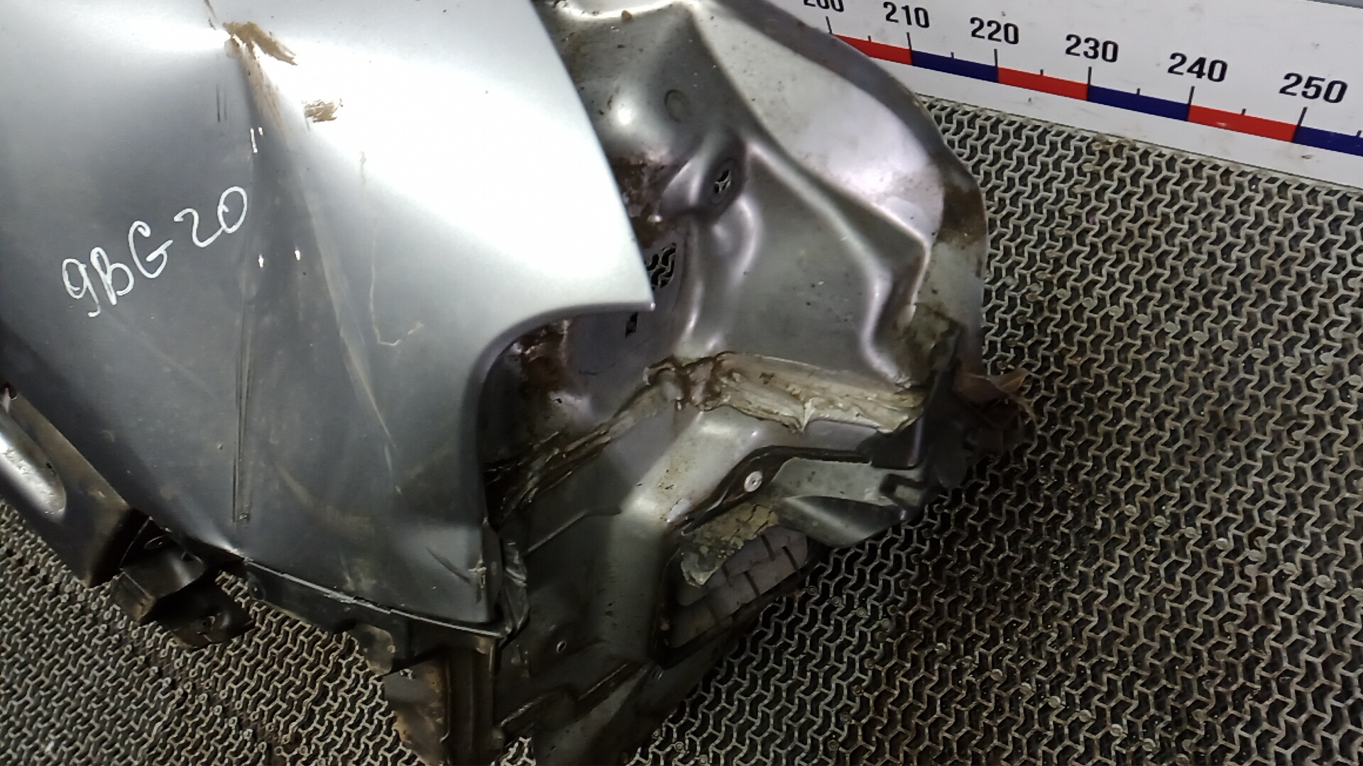 Крыло заднее левое