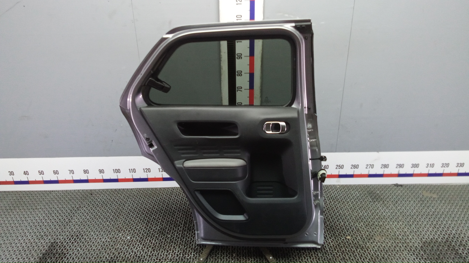 Дверь задняя левая