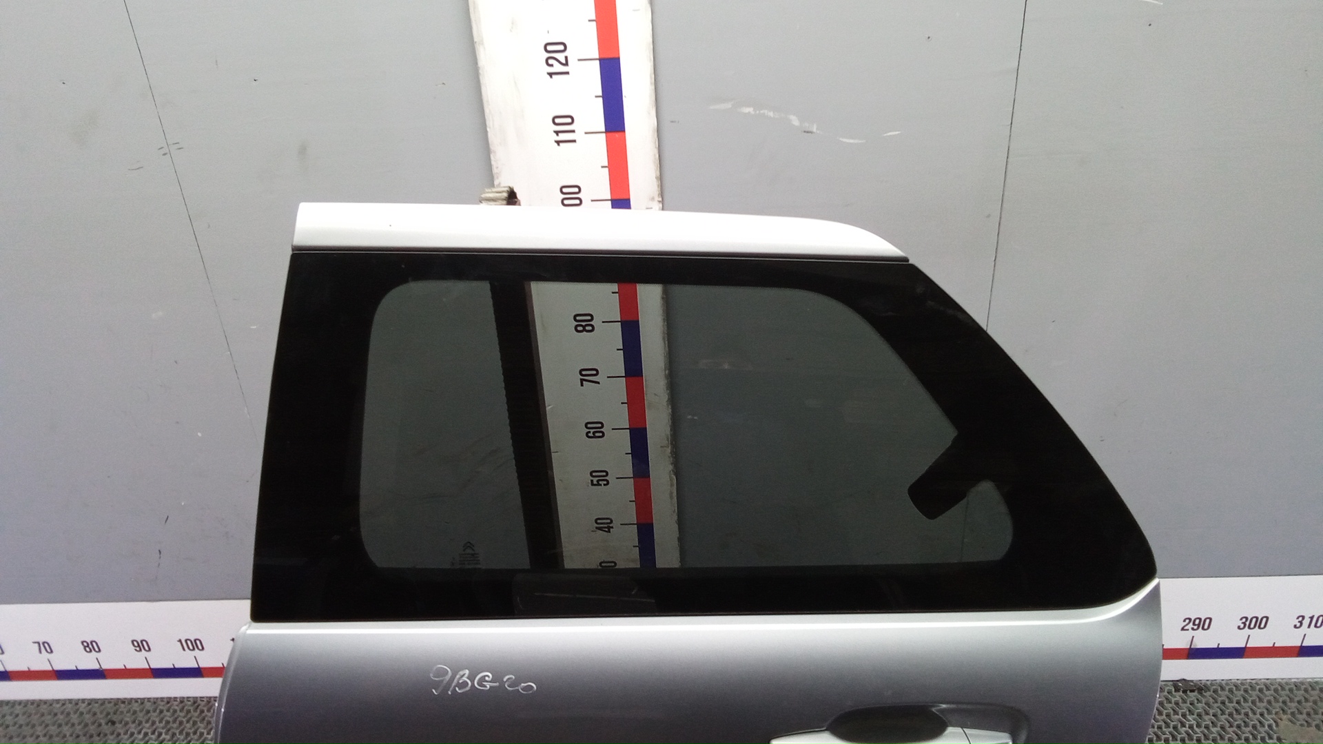 Дверь задняя левая