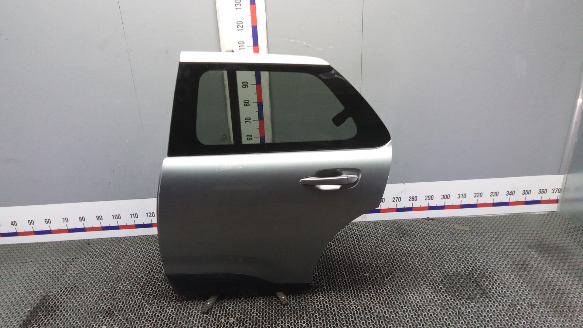 Дверь задняя левая