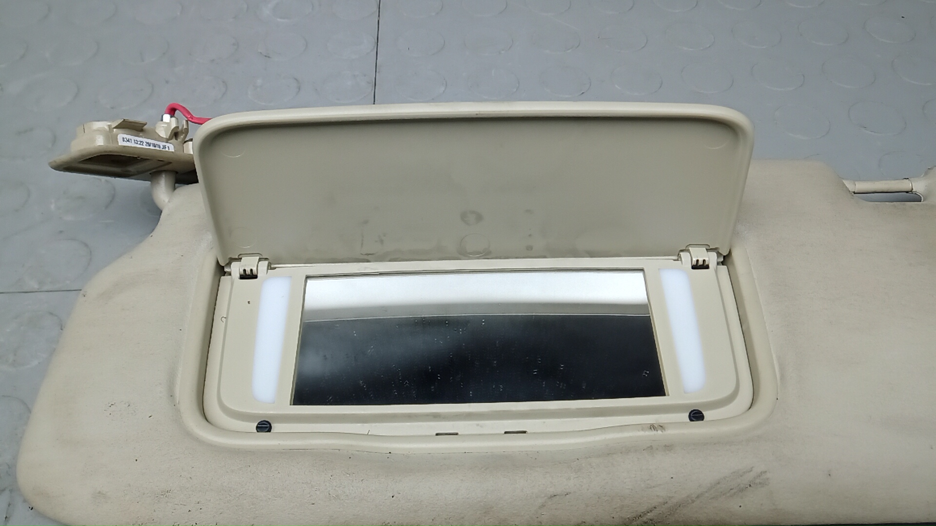 Козырек солнцезащитный