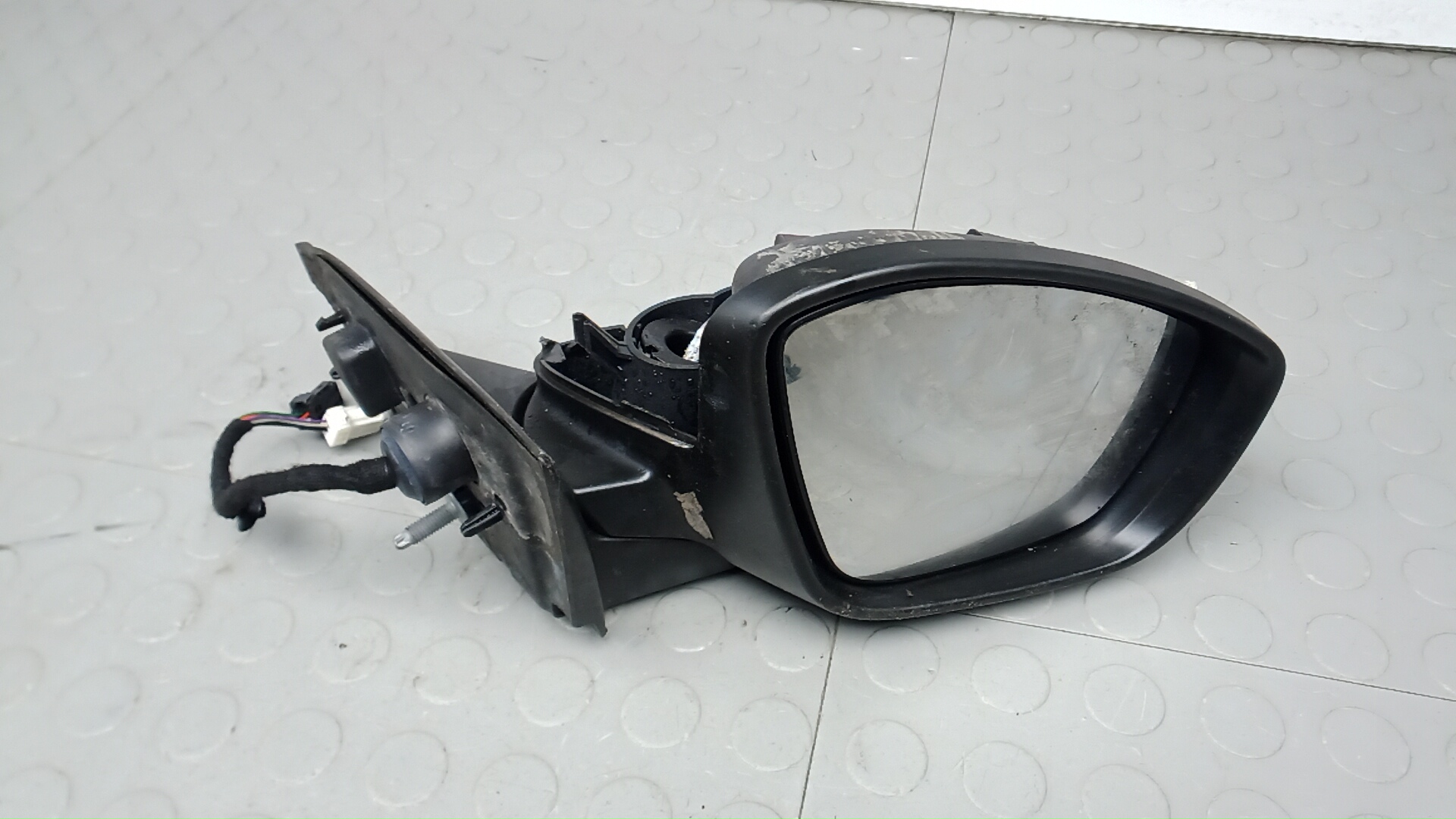 Зеркало правое электрическое