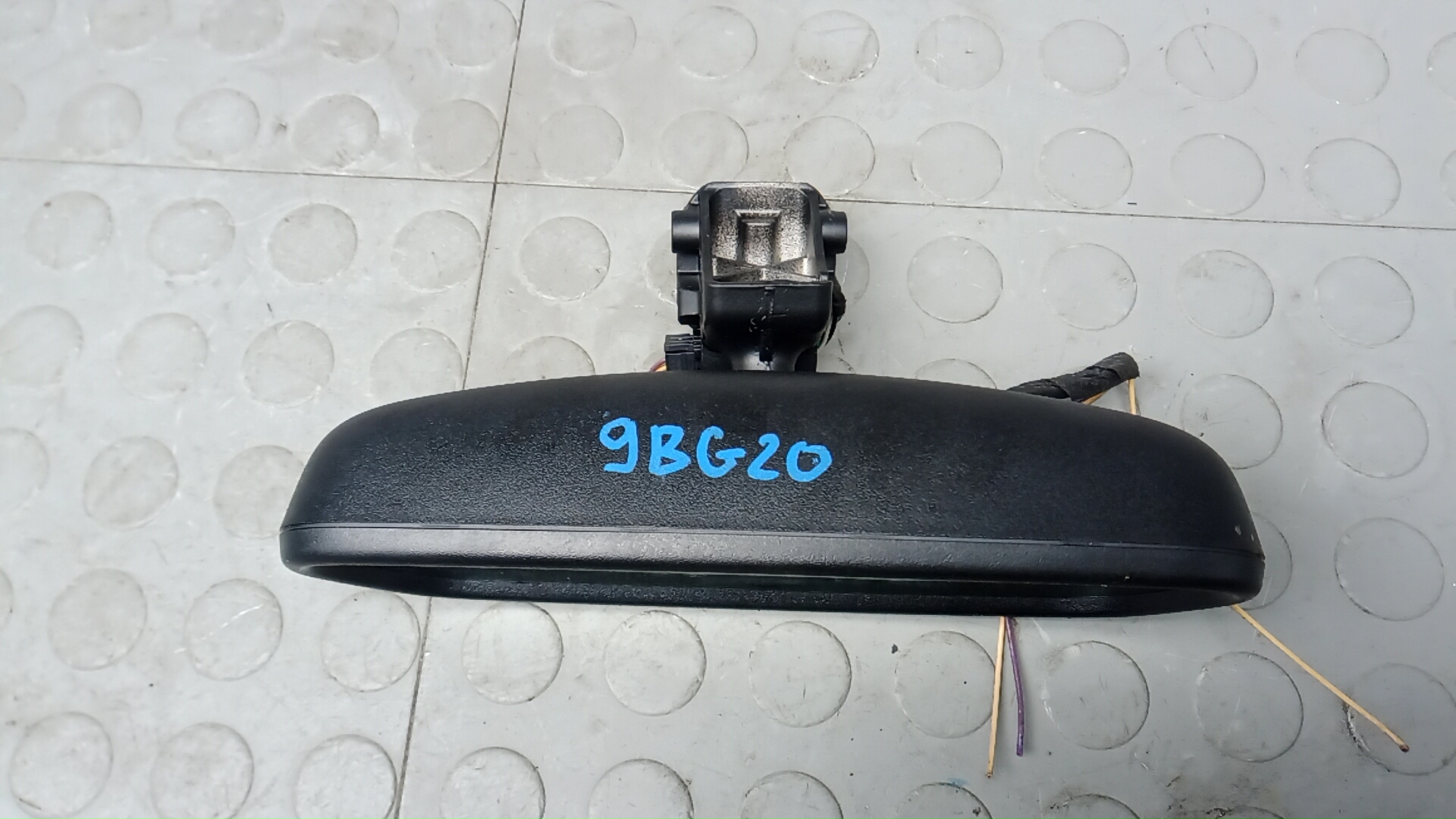 Зеркало заднего вида