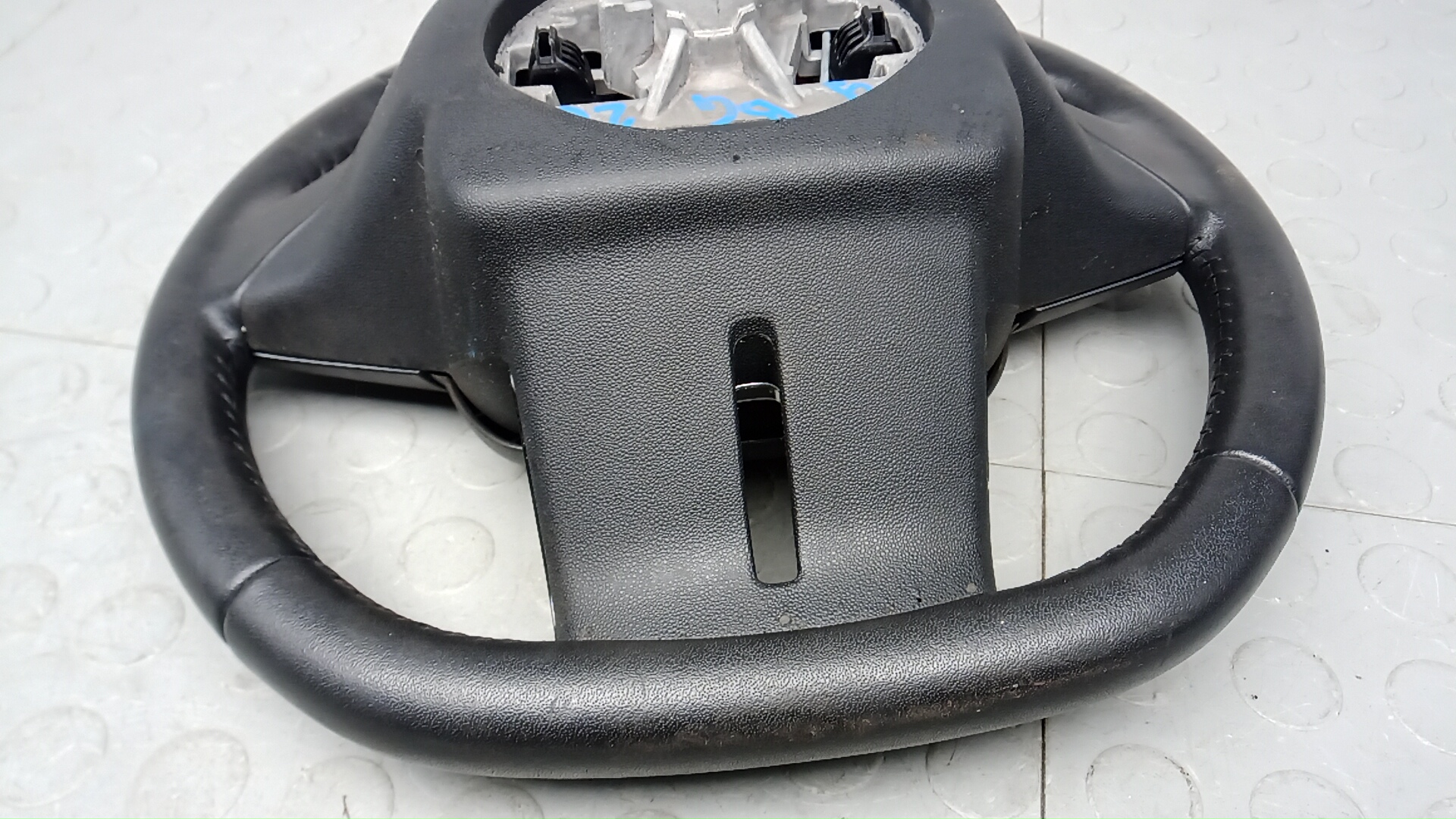 Рулевое колесо (руль)