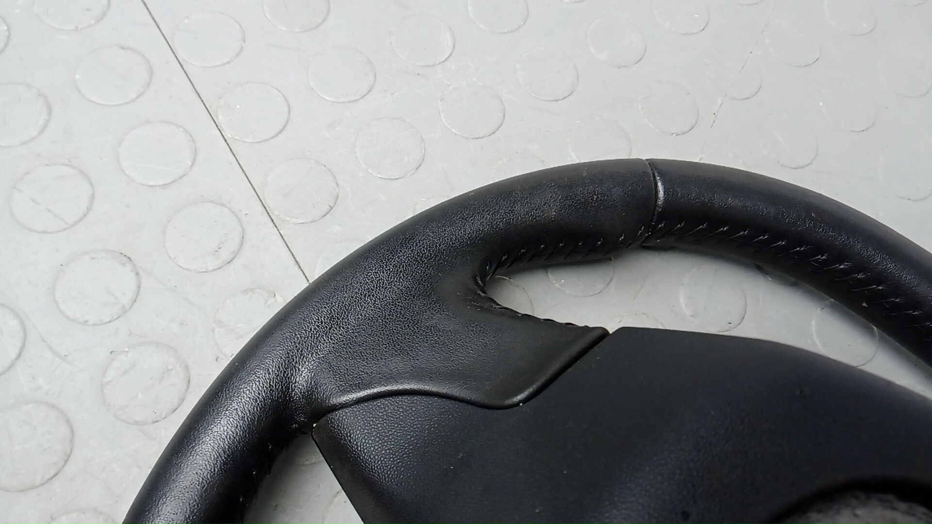 Рулевое колесо (руль)