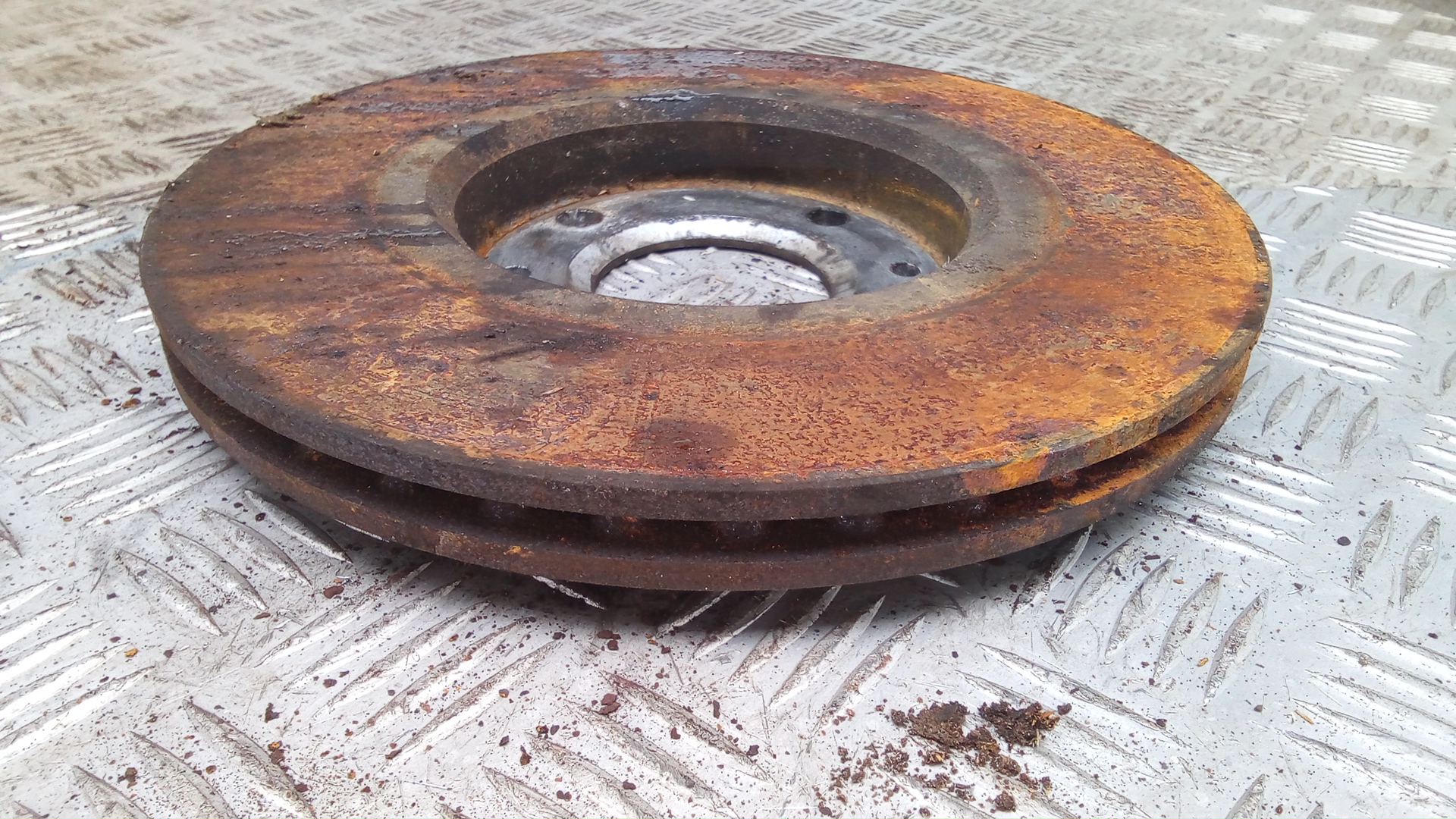 Диск тормозной передний вентилируемый