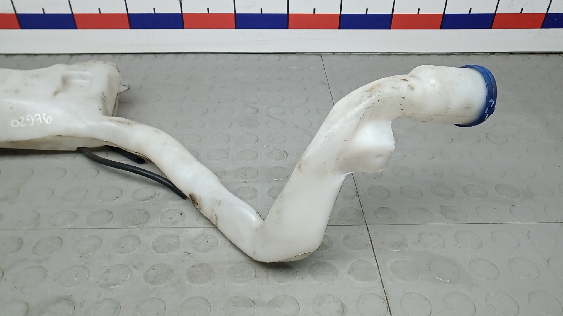 Бачок омывателя лобового стекла