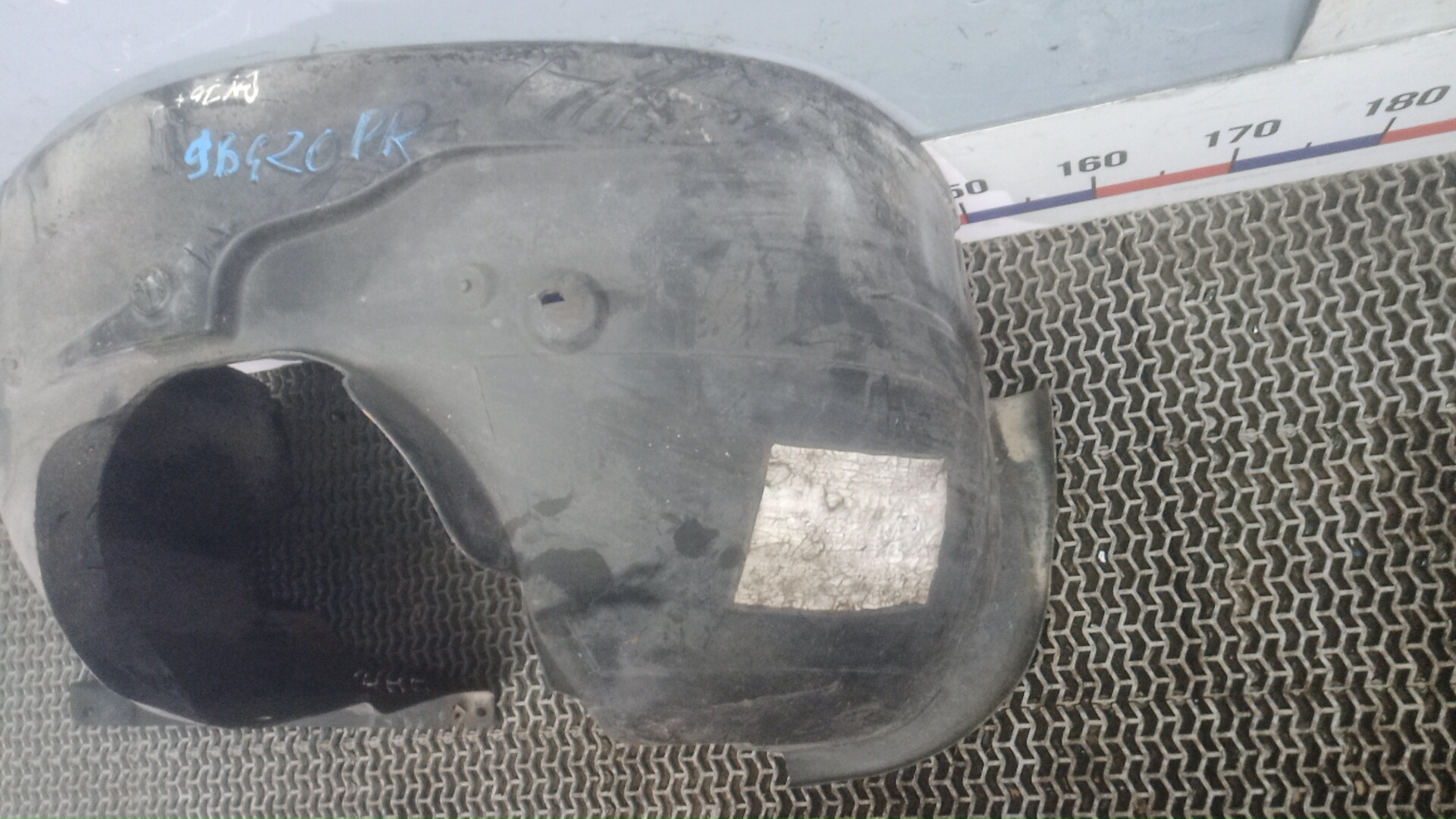 Локер передний правый