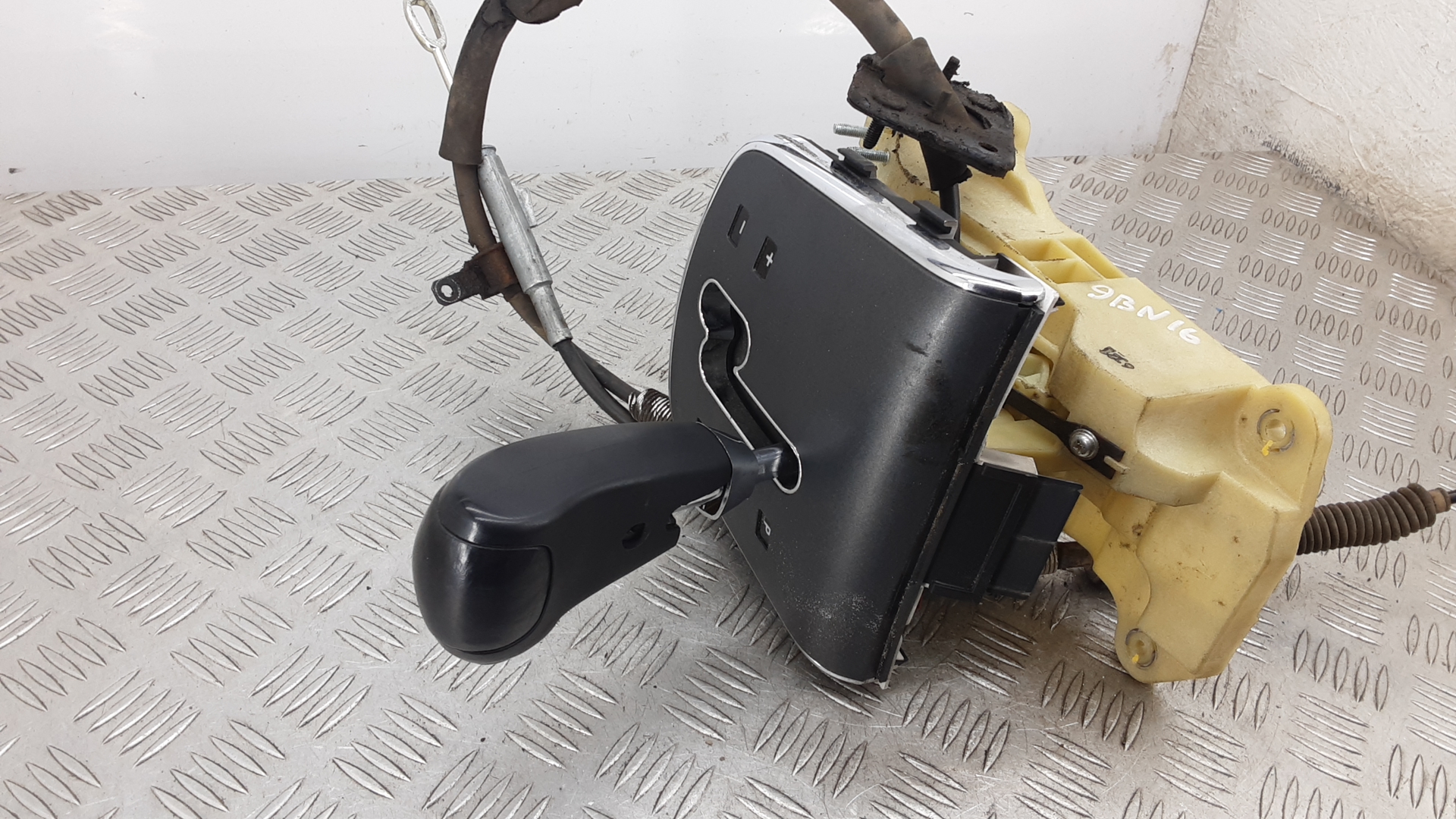 Кулиса МКПП / АКПП