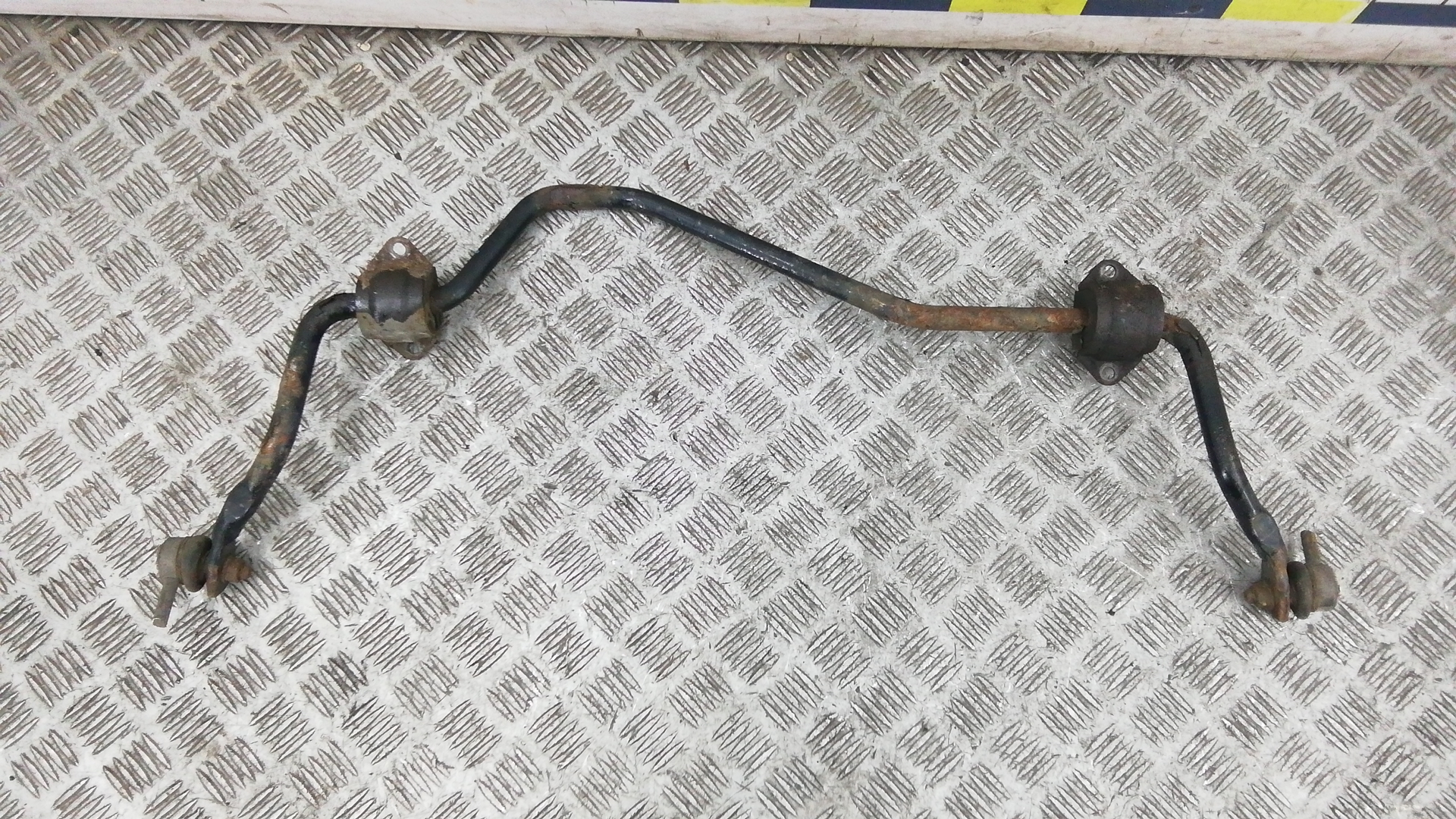 Стабилизатор задний