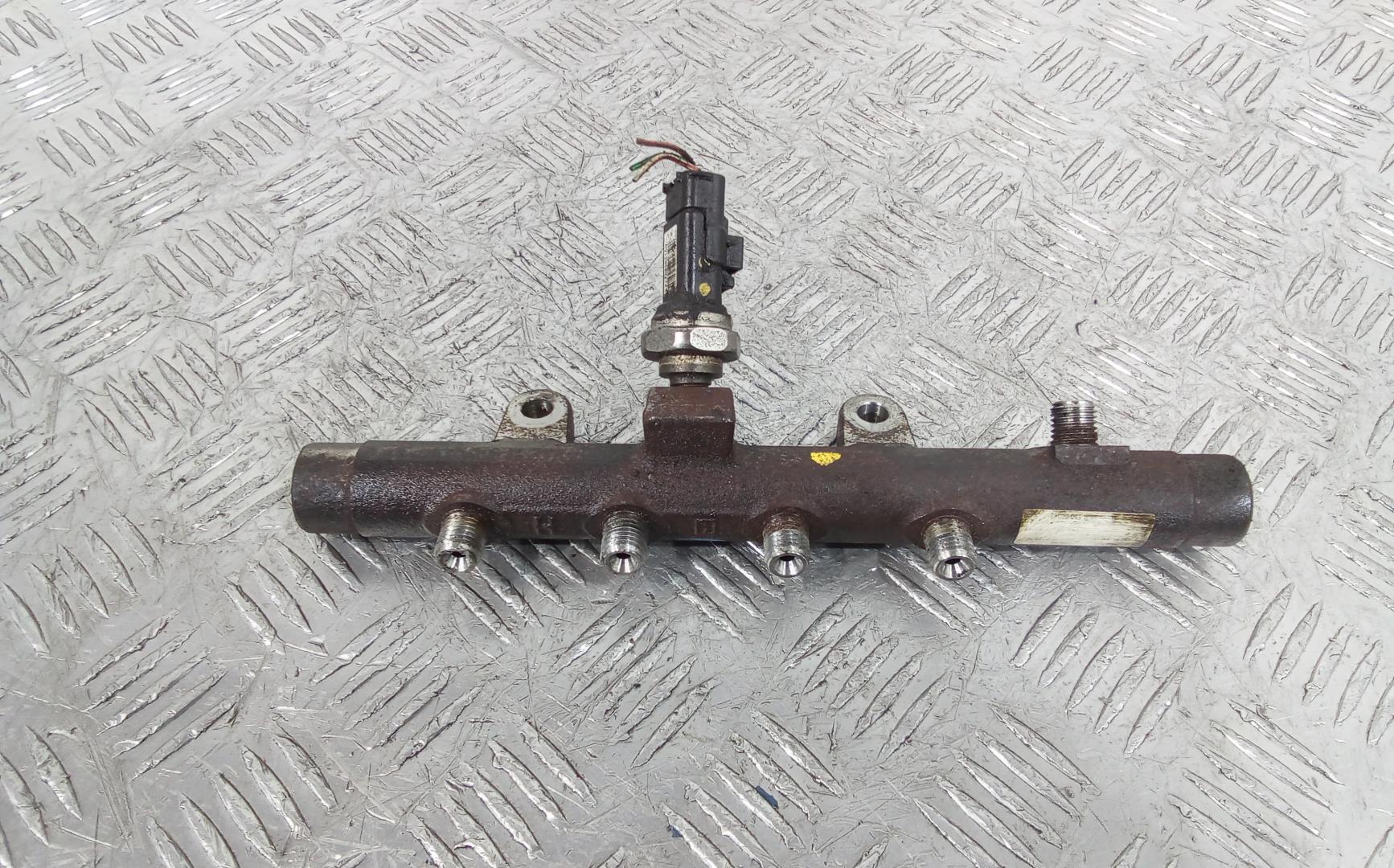 Рейка топливная (рампа)