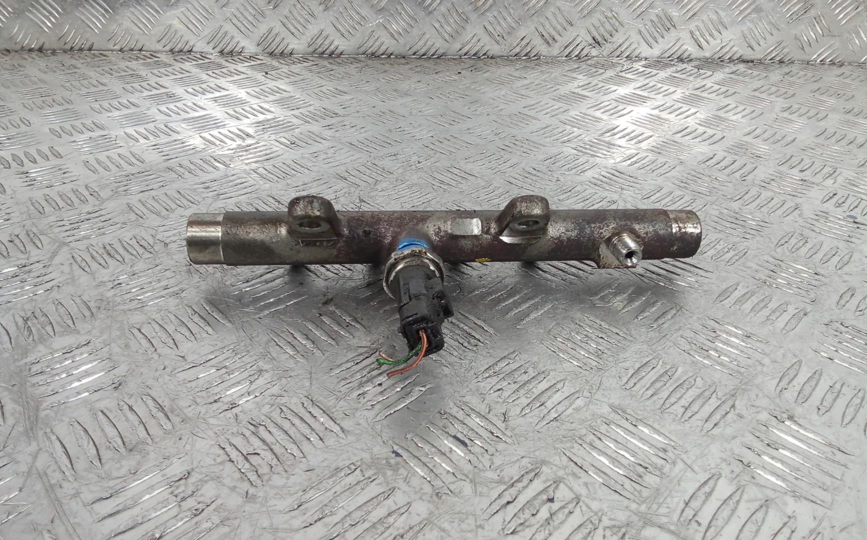 Рейка топливная (рампа)