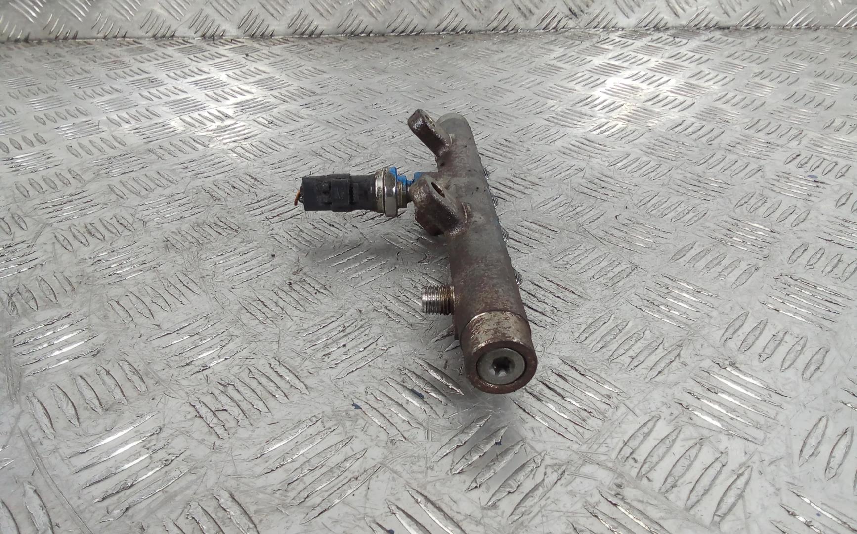 Рейка топливная (рампа)