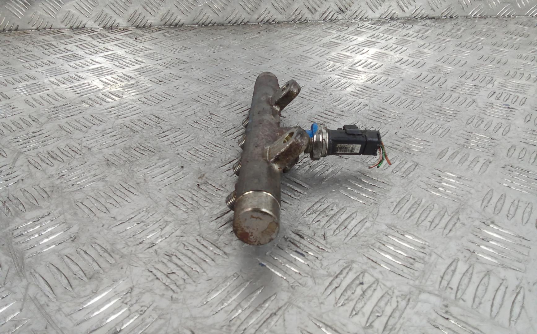 Рейка топливная (рампа)