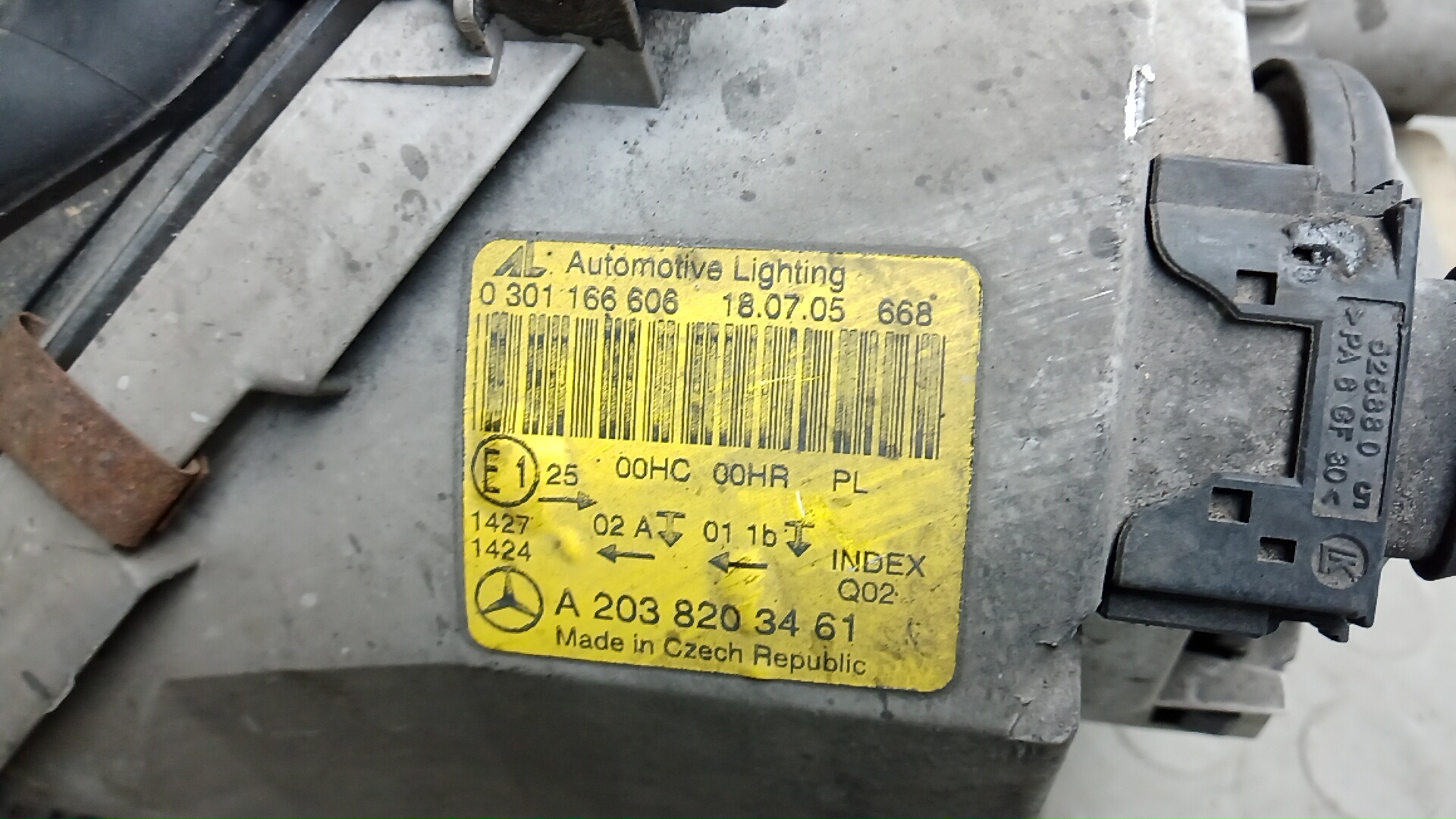 Фара правая