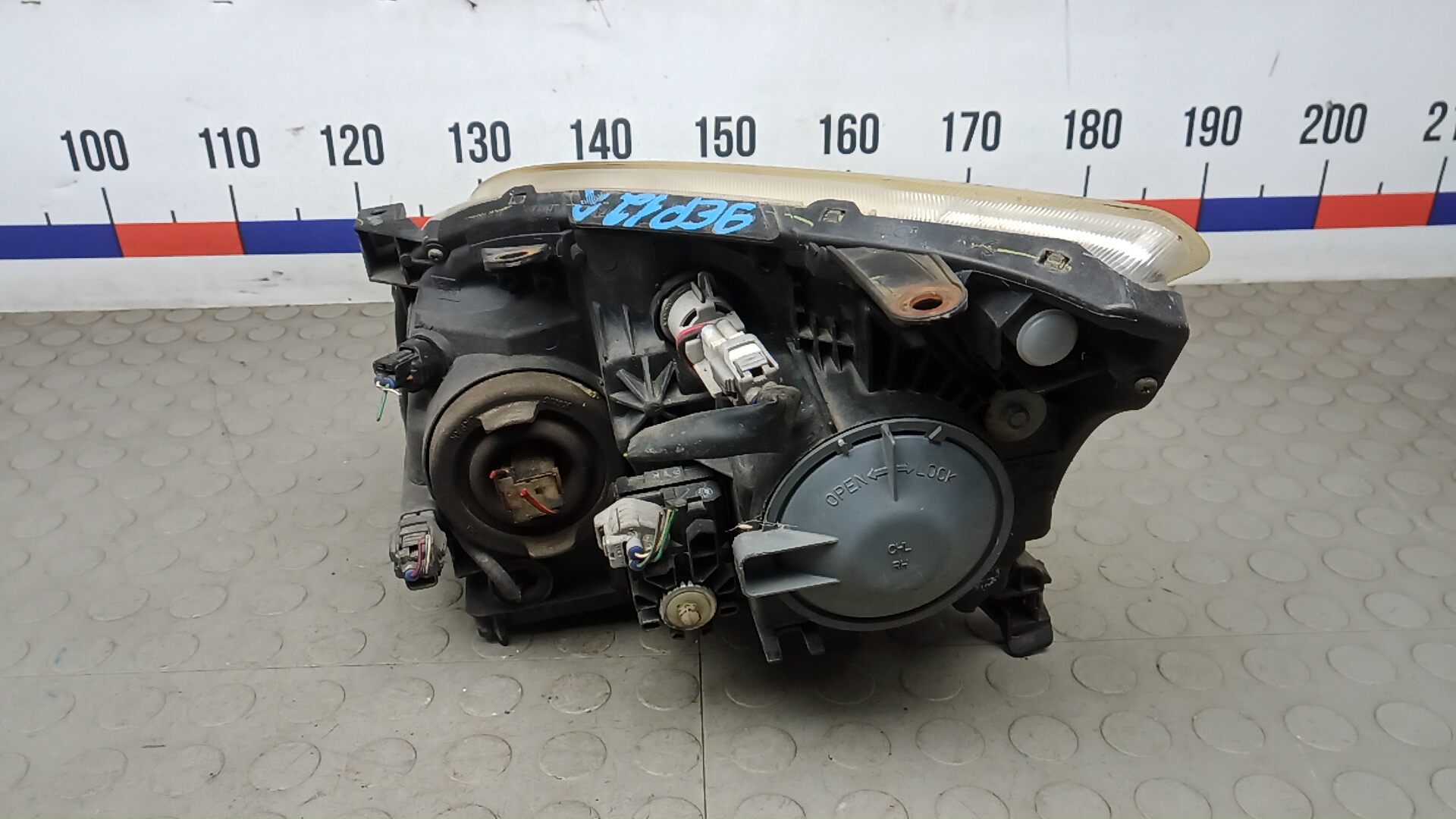 Фара правая