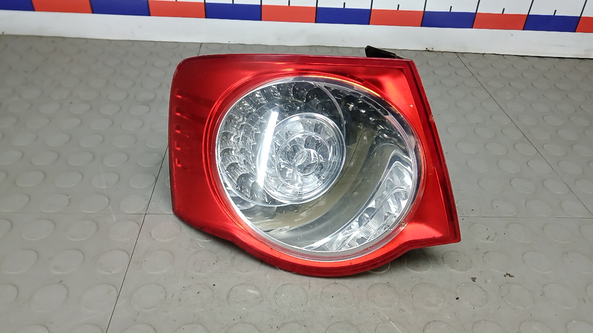 Фонарь задний левый