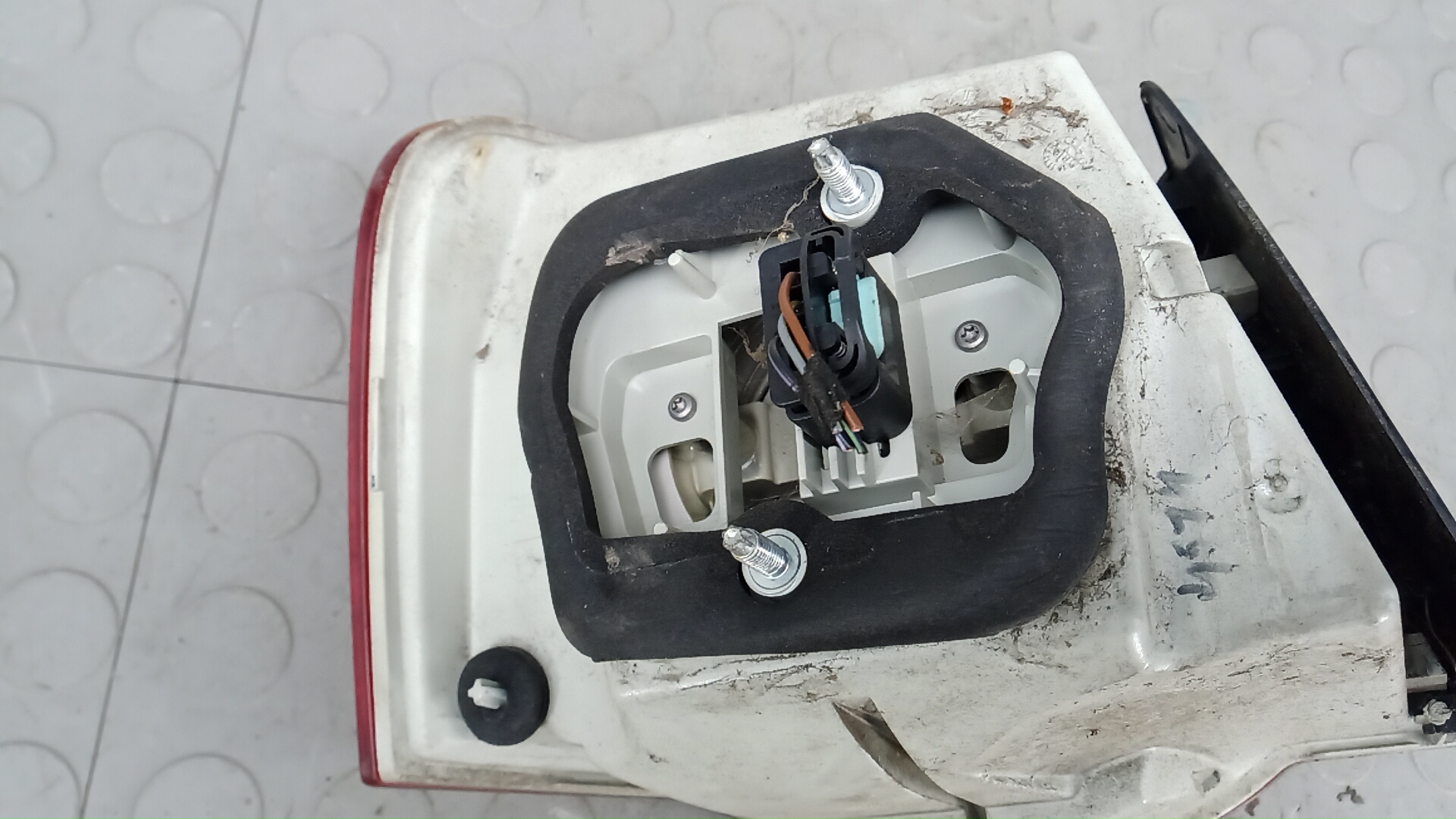 Фонарь задний правый