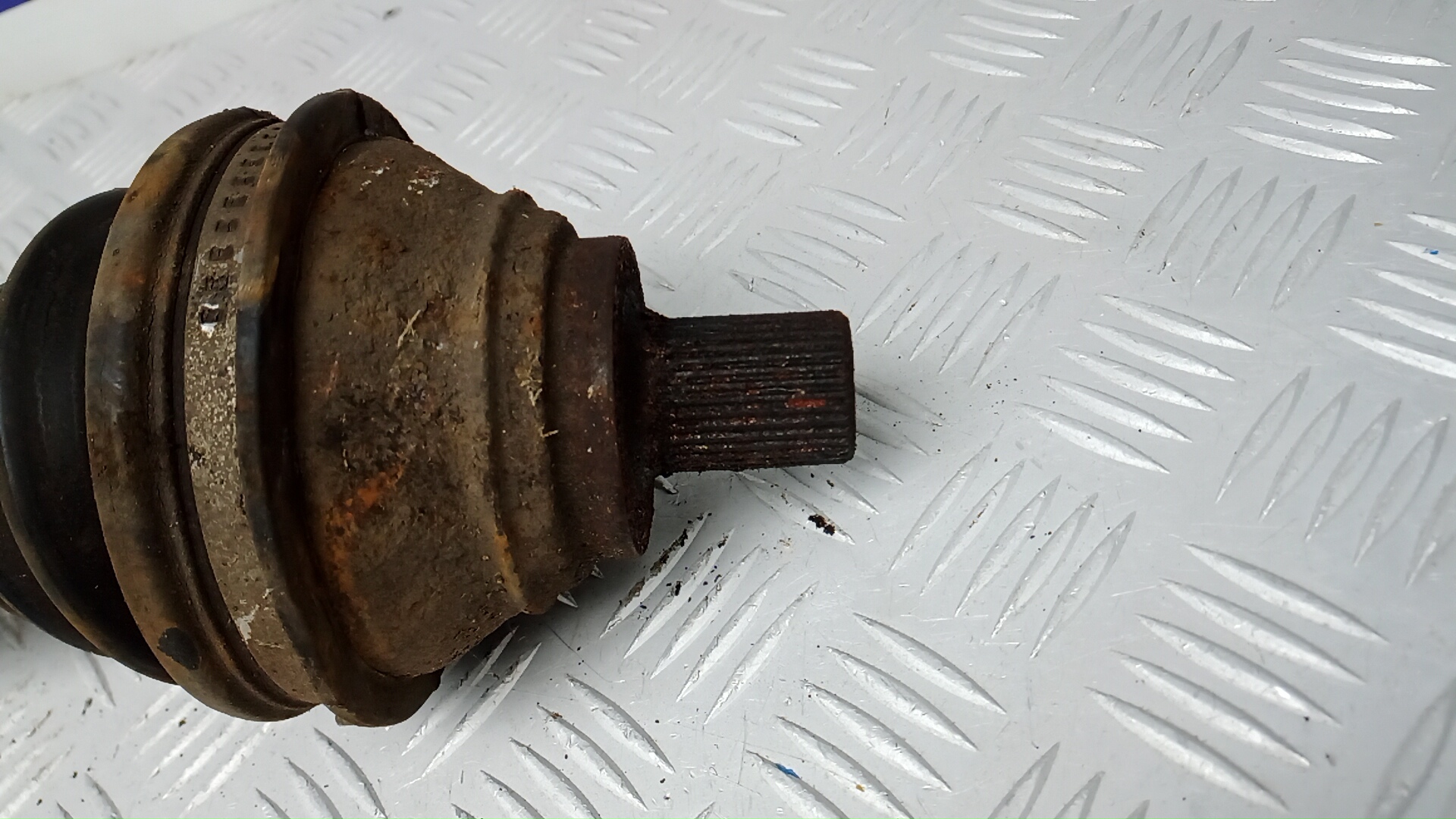 Полуось передняя правая