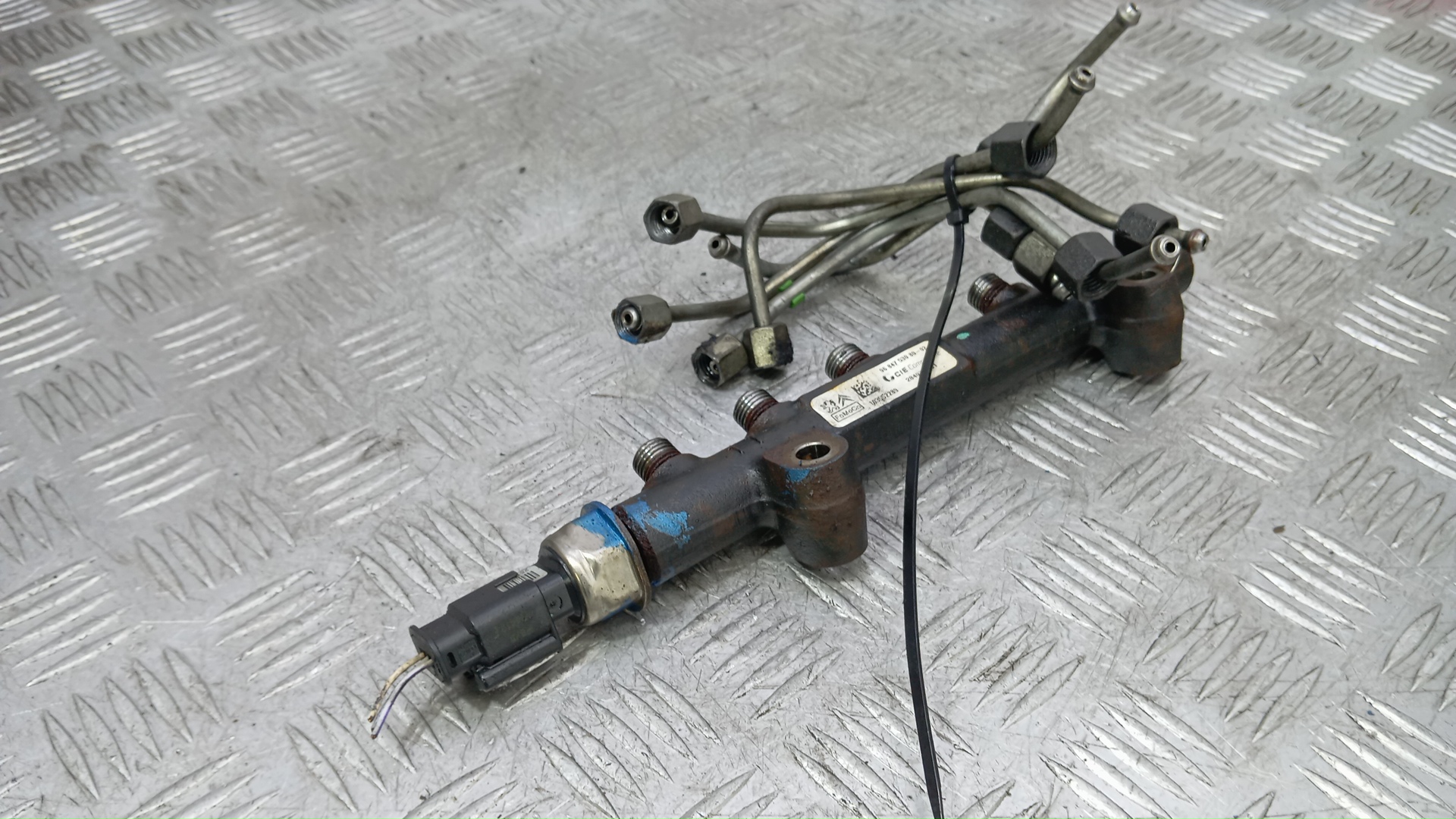 Рейка топливная (рампа)