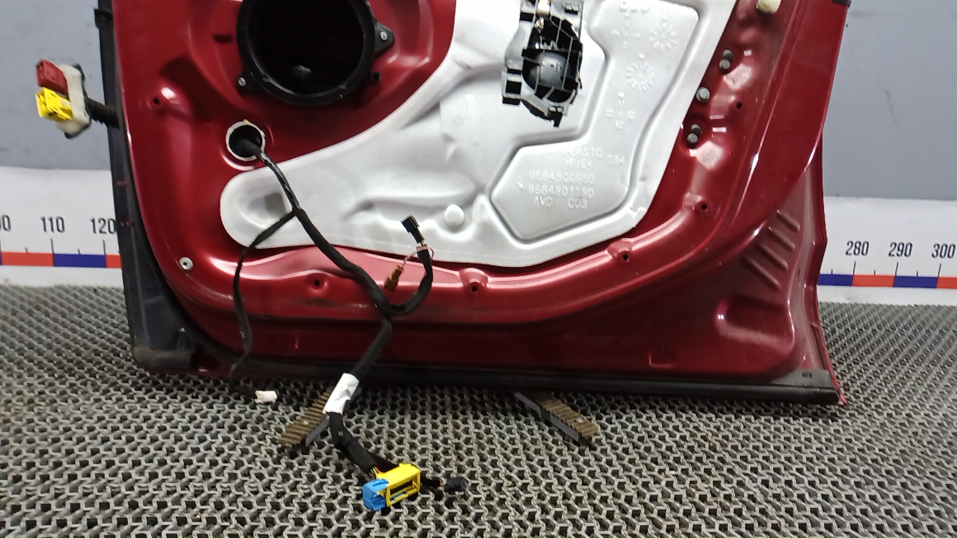 Дверь передняя правая