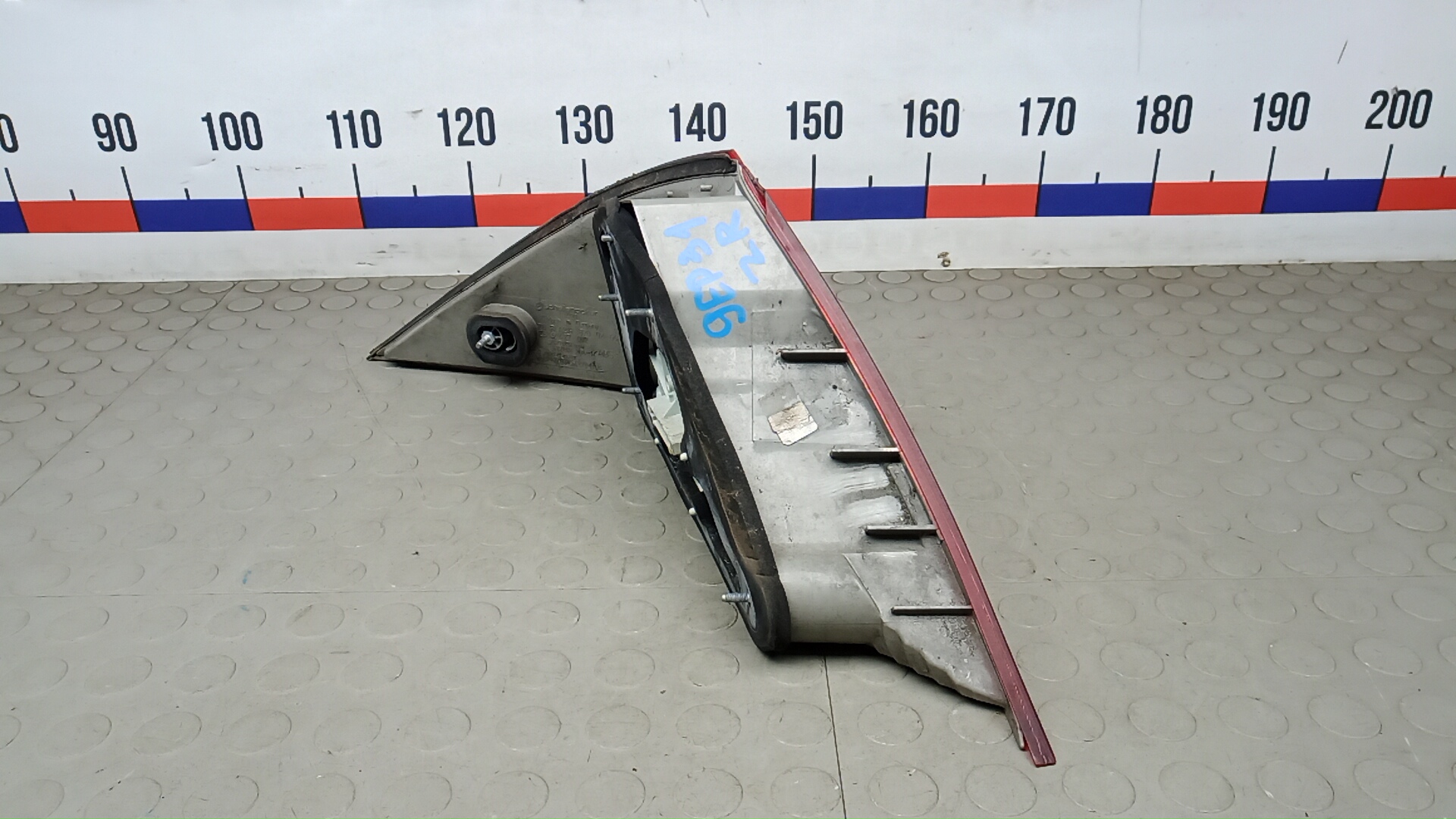 Фонарь задний правый