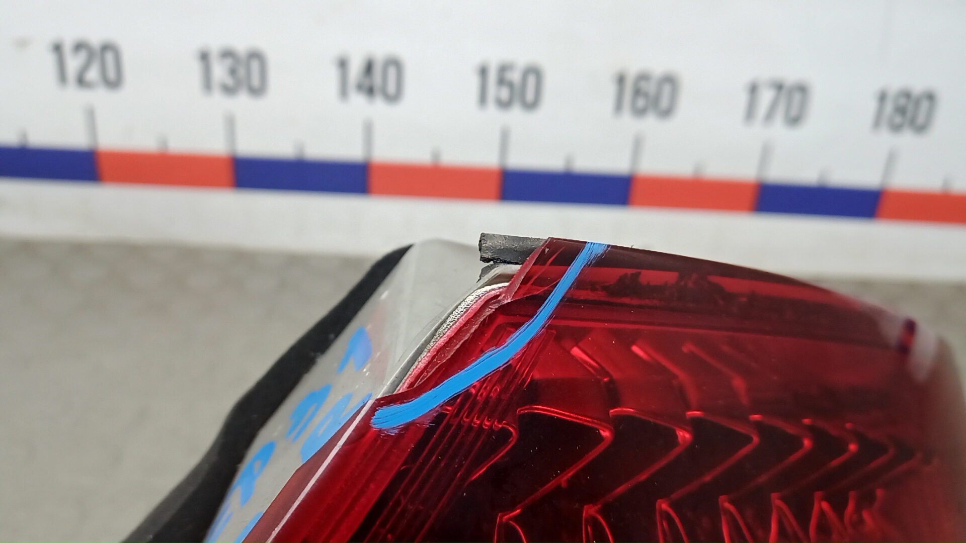 Фонарь задний правый