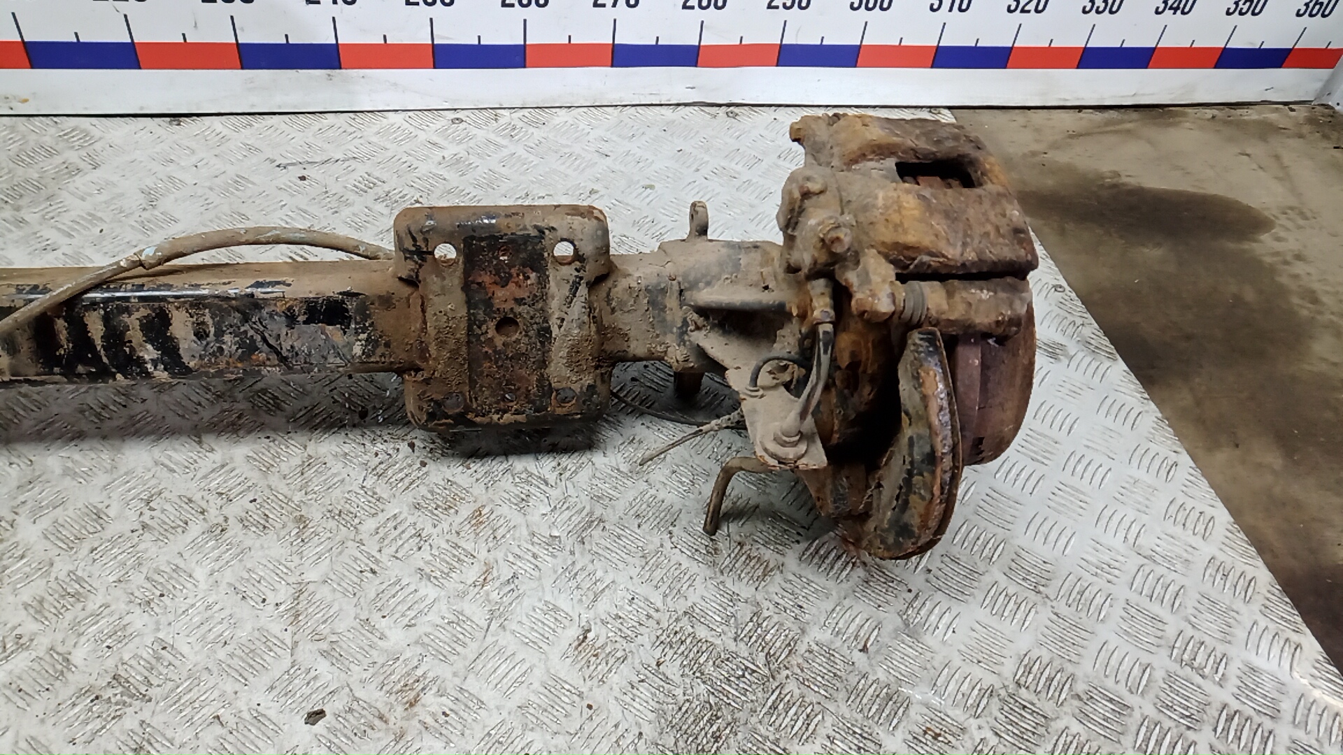 Балка задняя