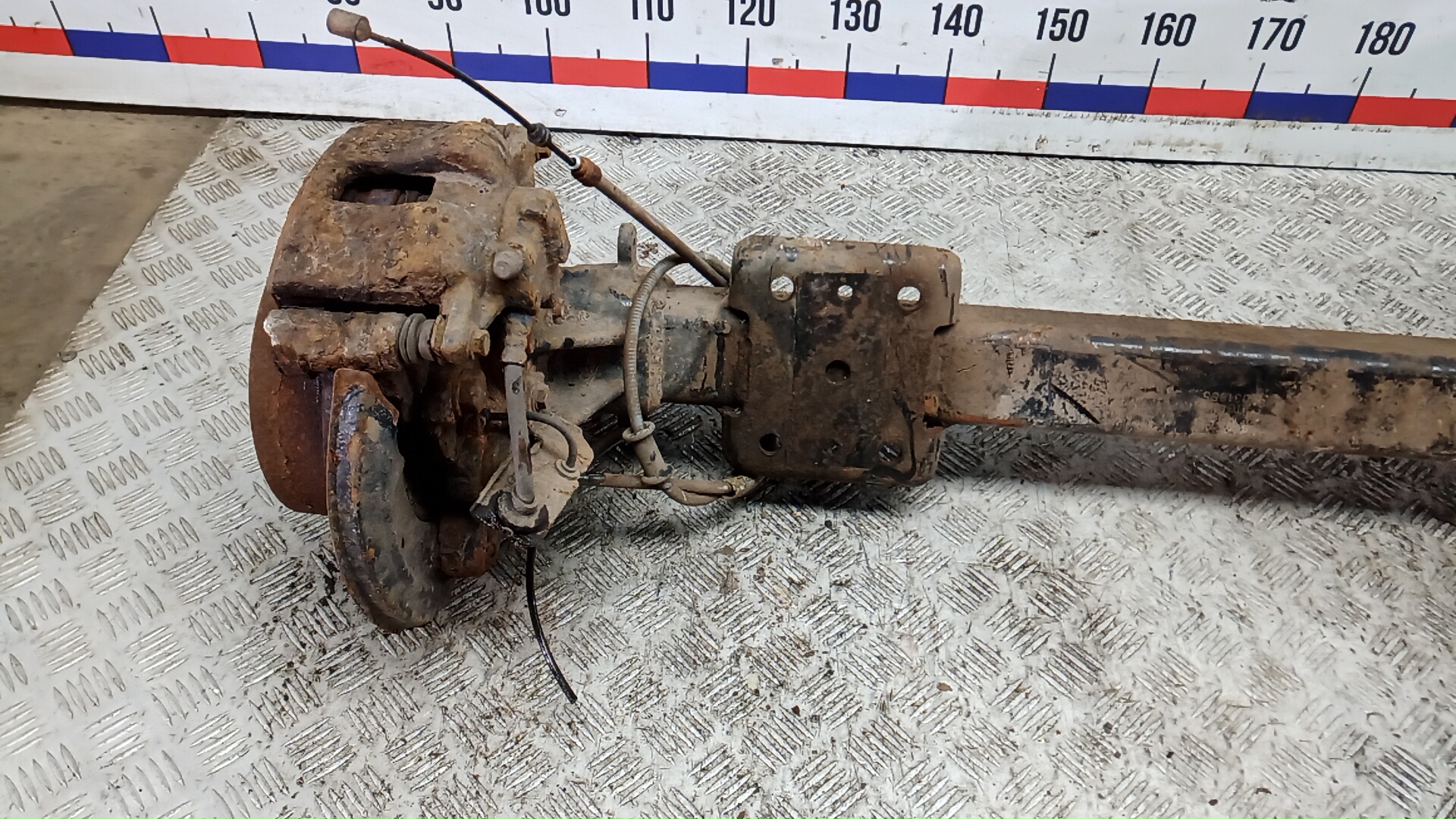 Балка задняя