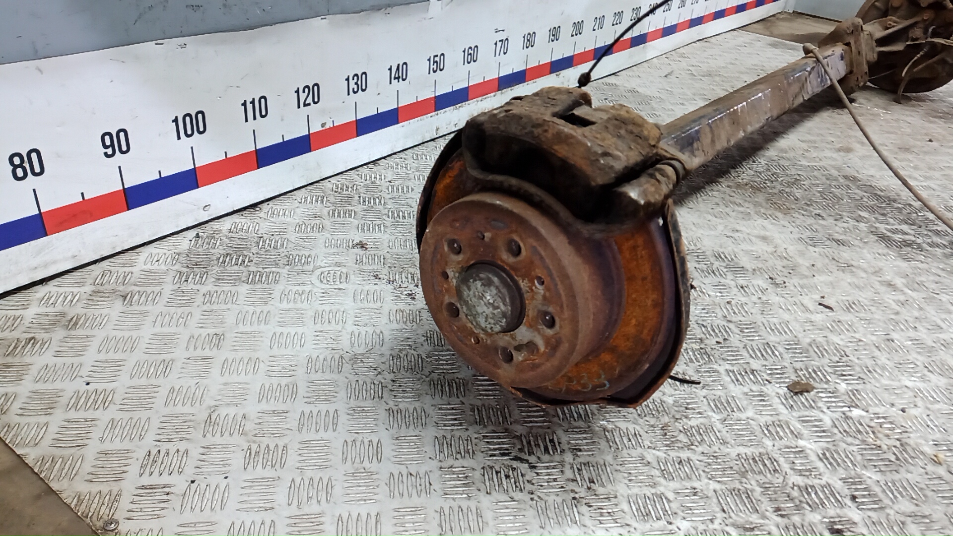 Балка задняя