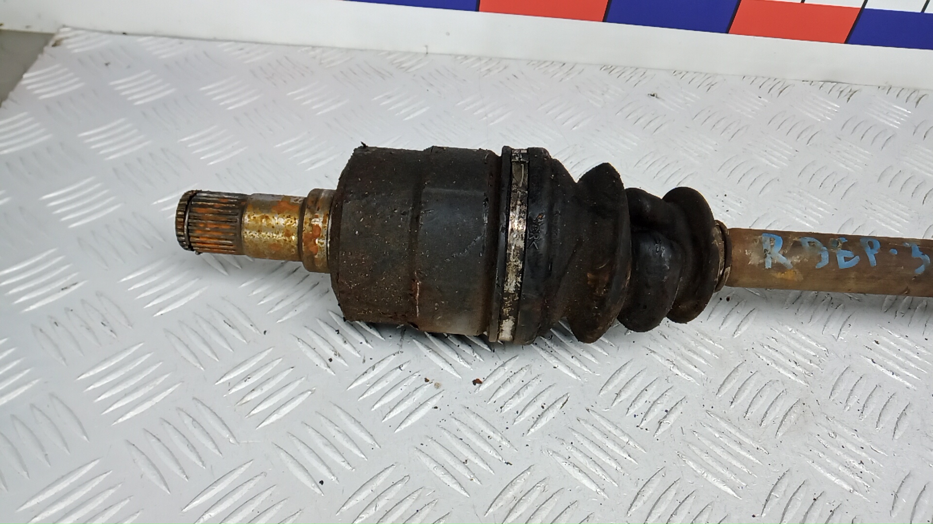 Полуось передняя правая
