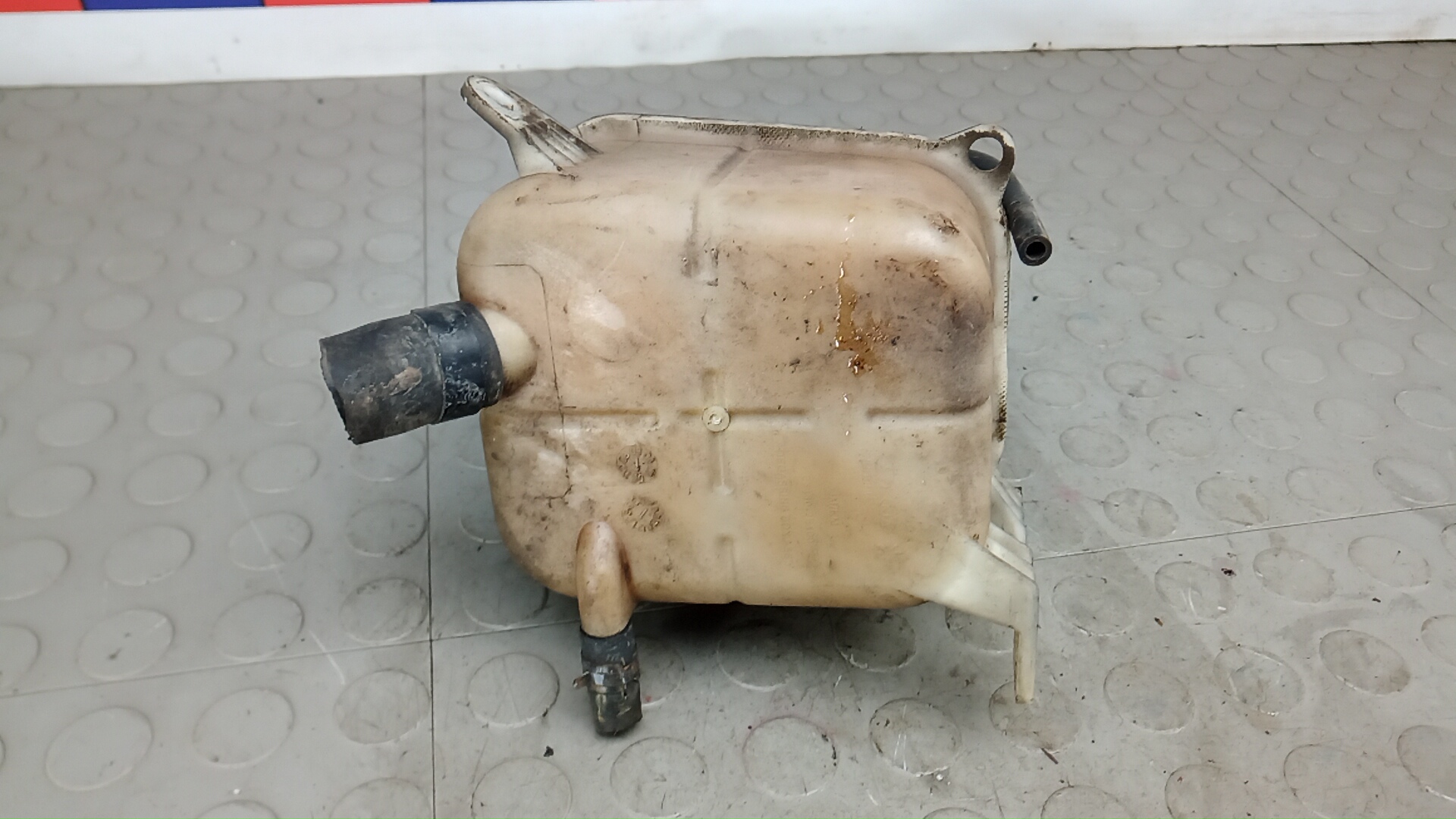 Бачок расширительный