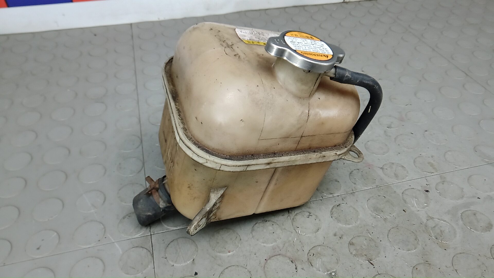 Бачок расширительный