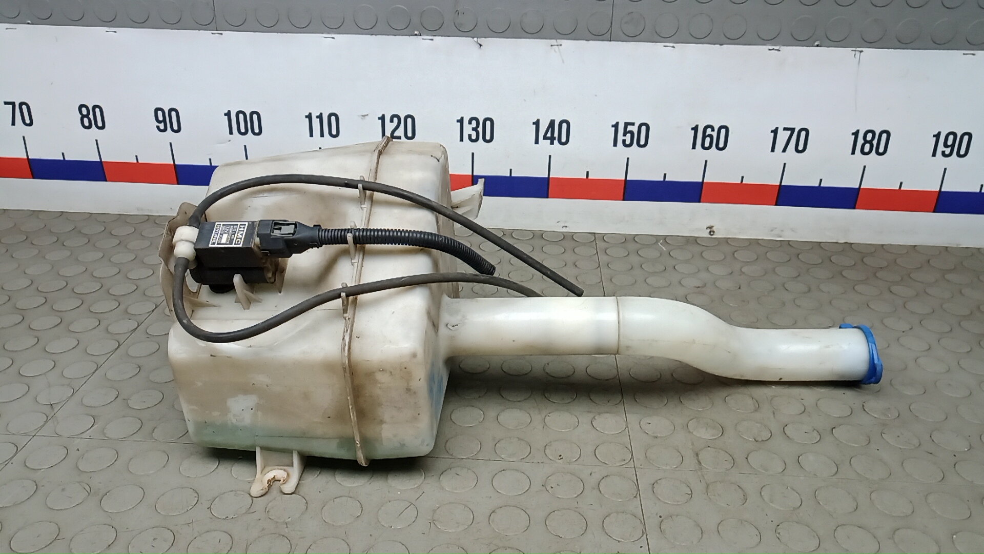 Бачок омывателя лобового стекла