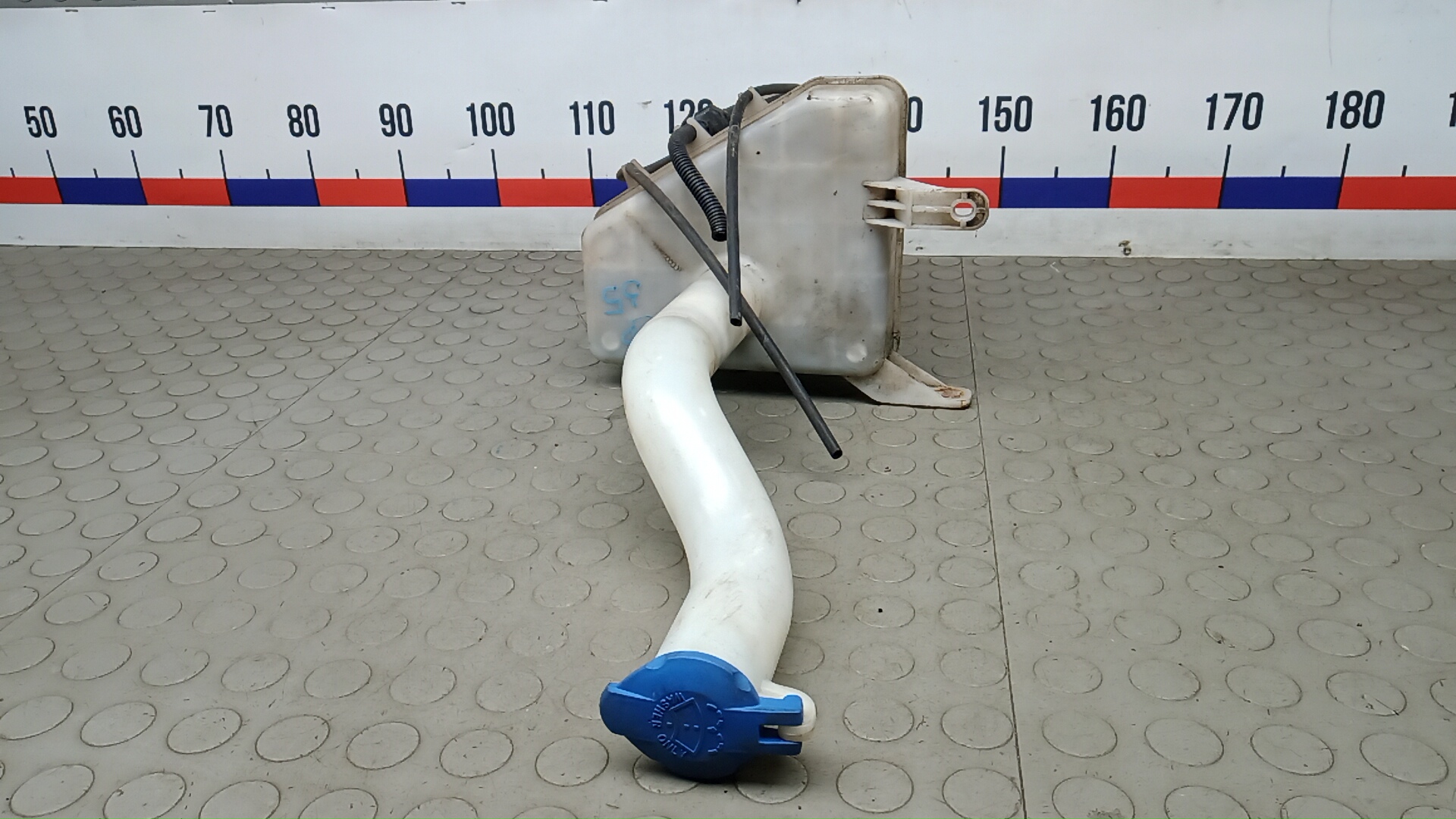 Бачок омывателя лобового стекла