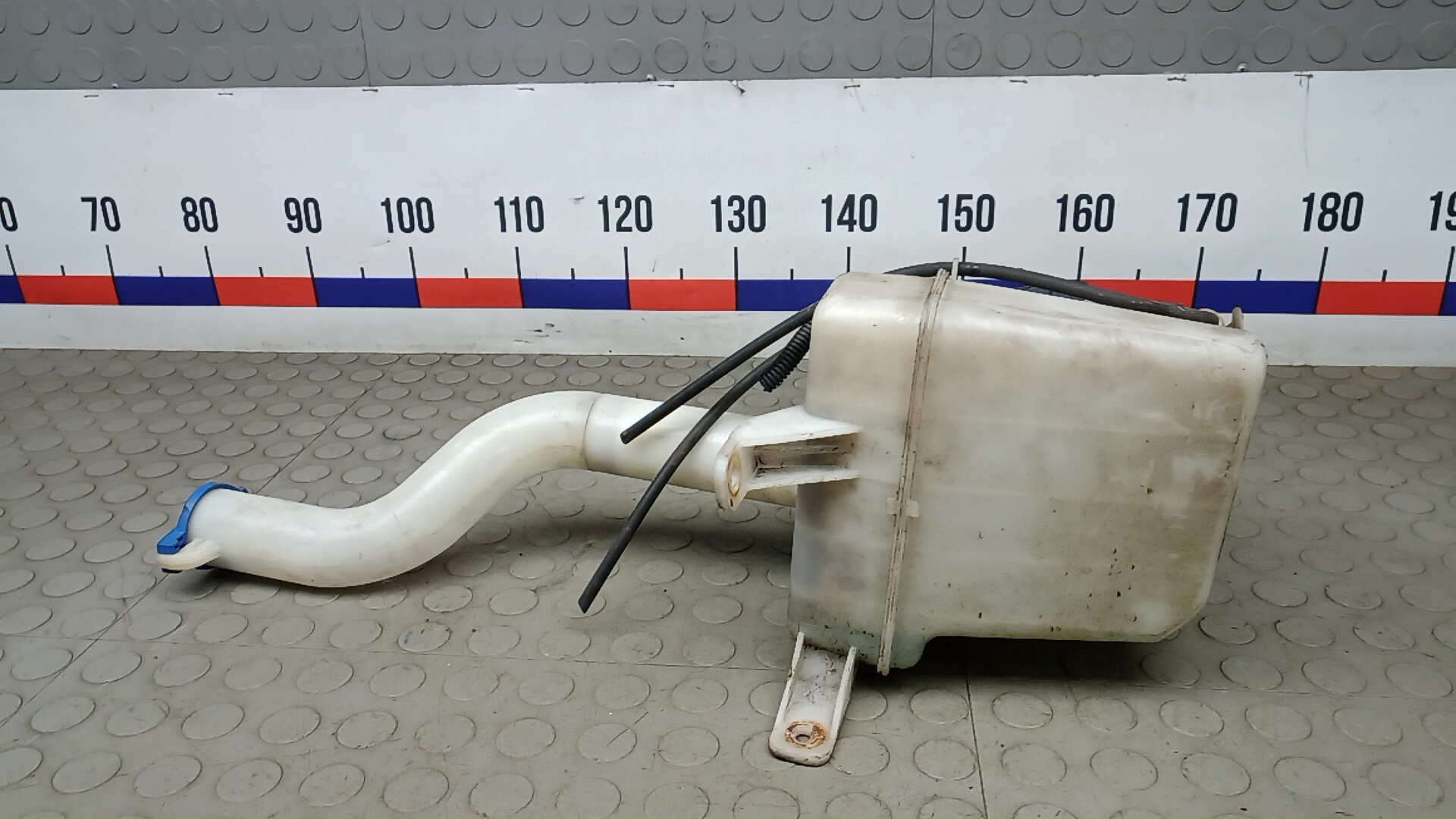 Бачок омывателя лобового стекла