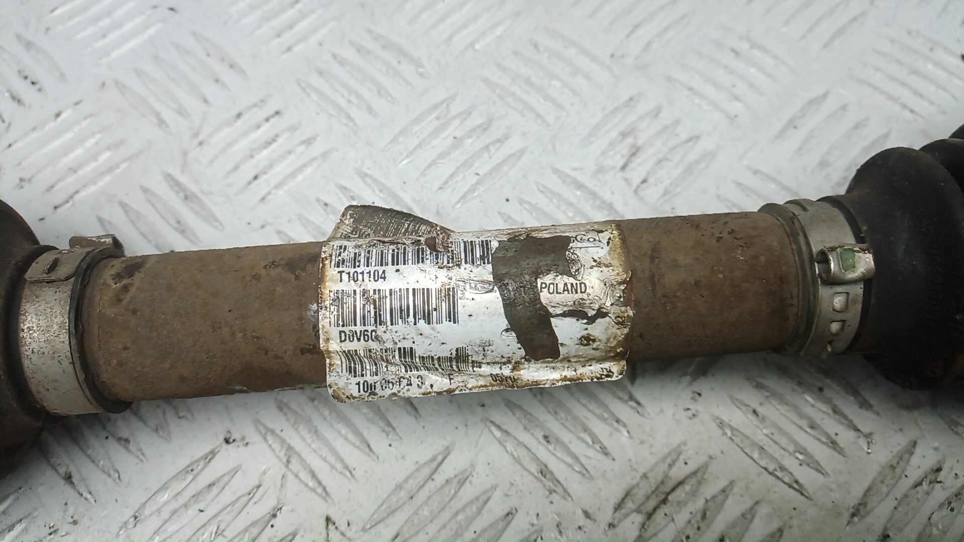 Полуось передняя левая