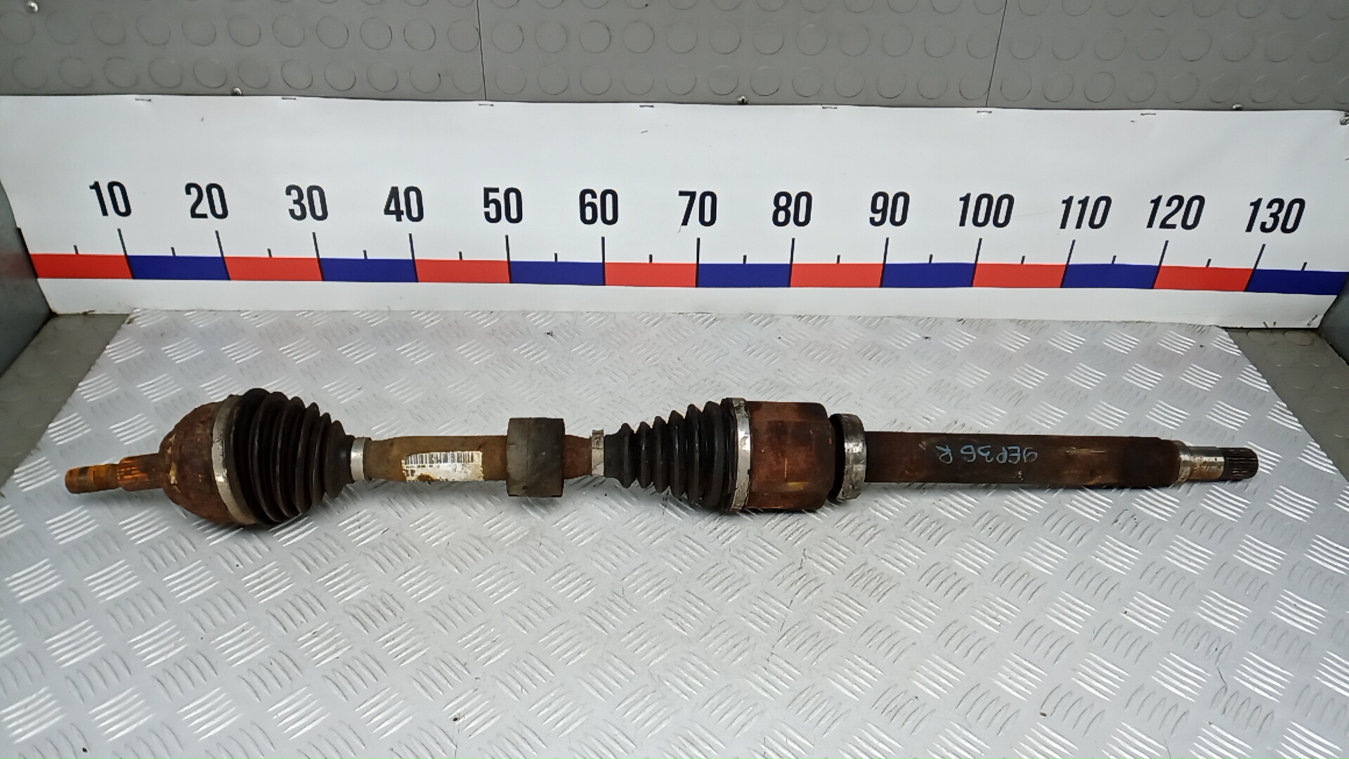 Полуось передняя правая