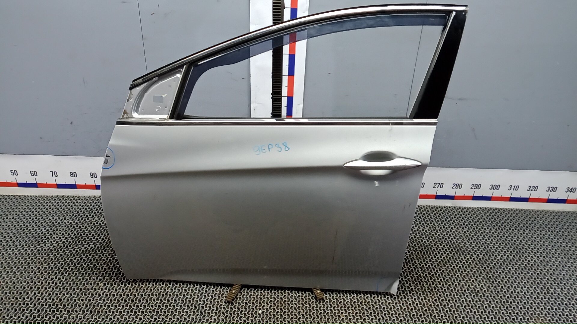 Дверь передняя левая