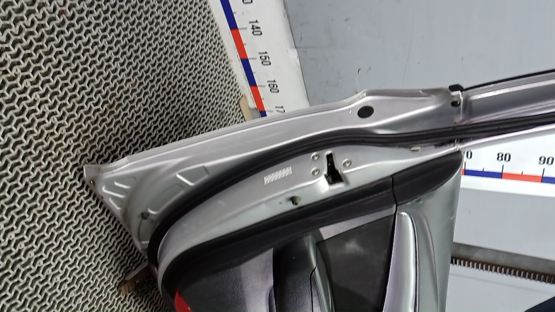 Дверь передняя левая